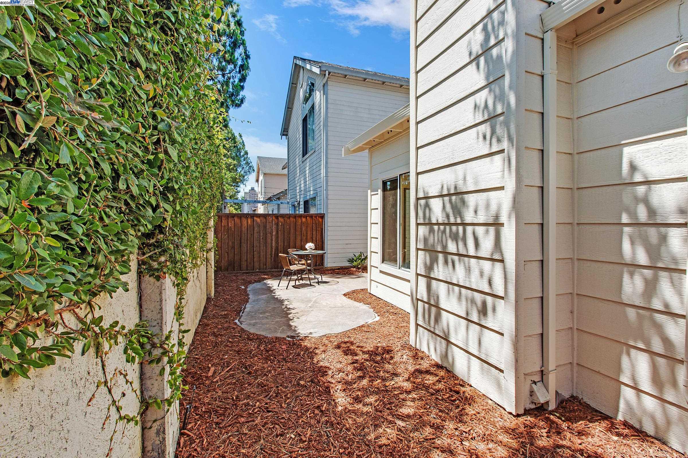 Detail Gallery Image 20 of 60 For 6477 Potrero Dr, Newark,  CA 94560 - 3 Beds | 2/1 Baths
