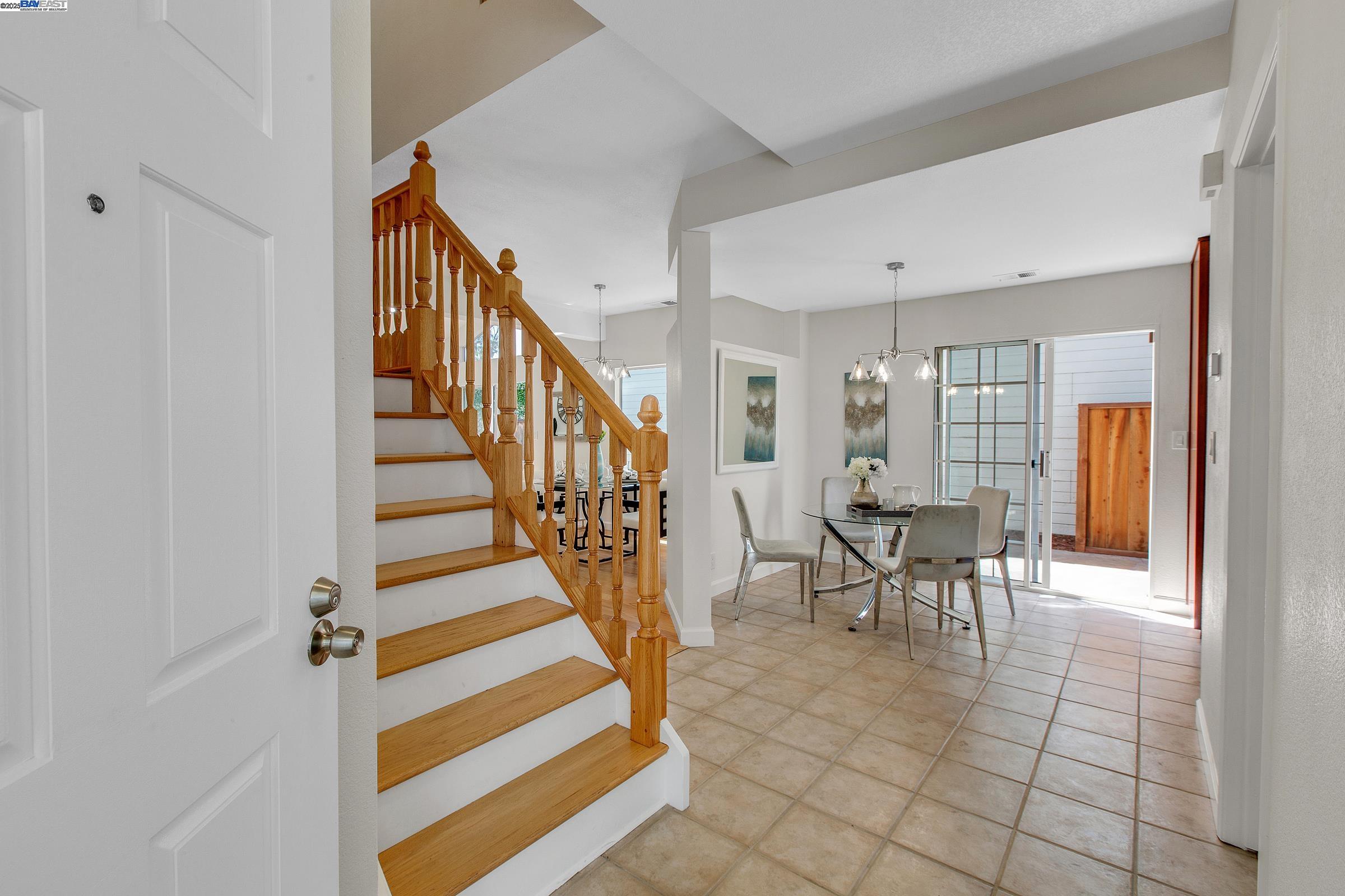 Detail Gallery Image 3 of 60 For 6477 Potrero Dr, Newark,  CA 94560 - 3 Beds | 2/1 Baths