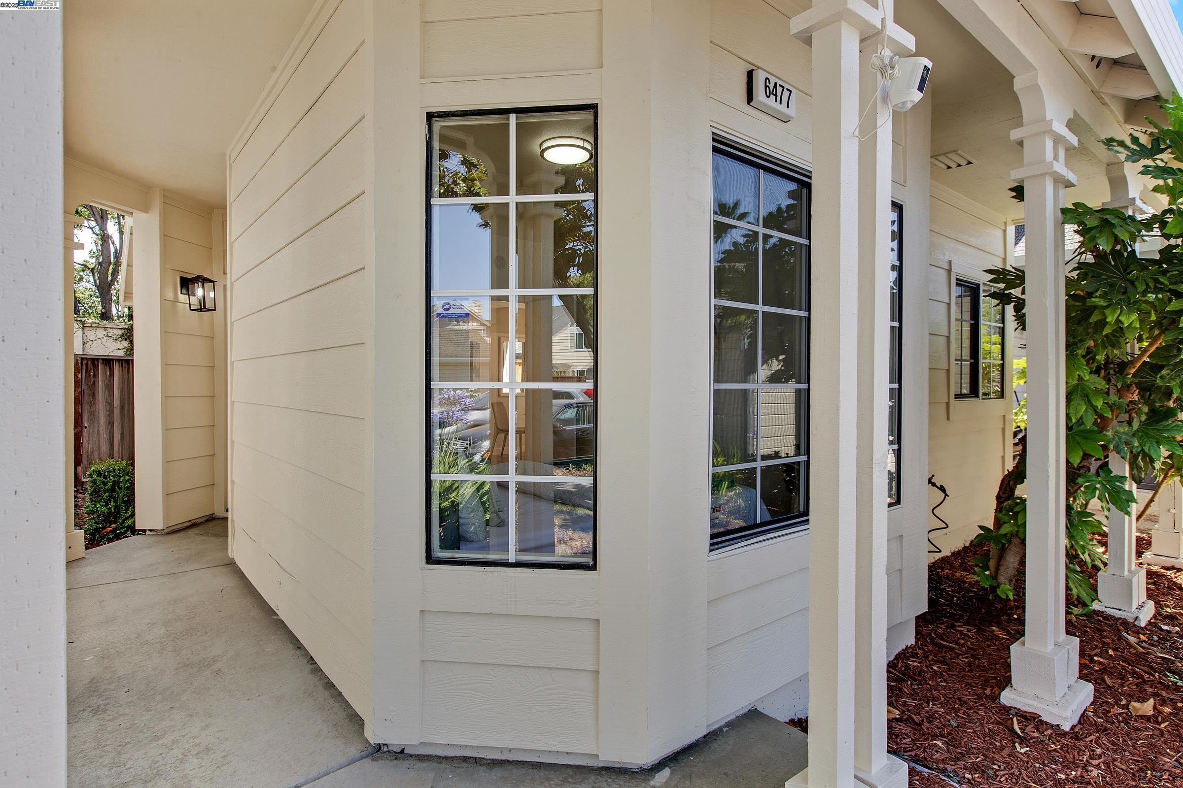 Detail Gallery Image 4 of 60 For 6477 Potrero Dr, Newark,  CA 94560 - 3 Beds | 2/1 Baths