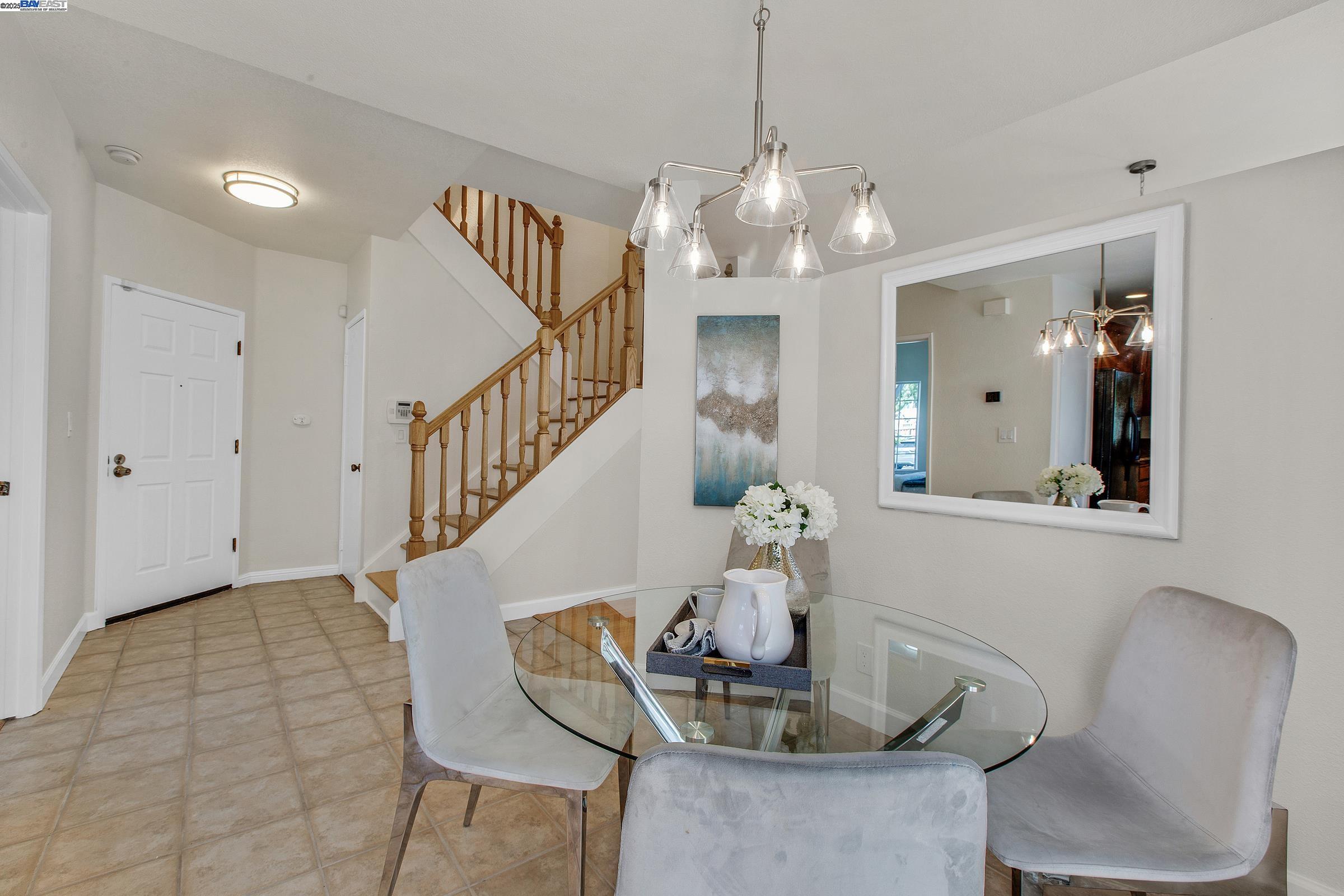Detail Gallery Image 5 of 60 For 6477 Potrero Dr, Newark,  CA 94560 - 3 Beds | 2/1 Baths