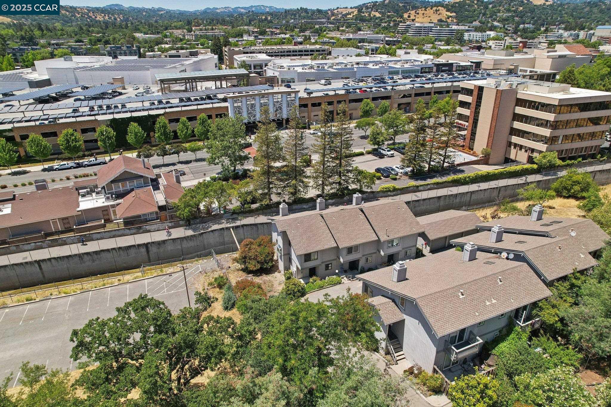 Photo #26: 41103849 Listing: Photo #26