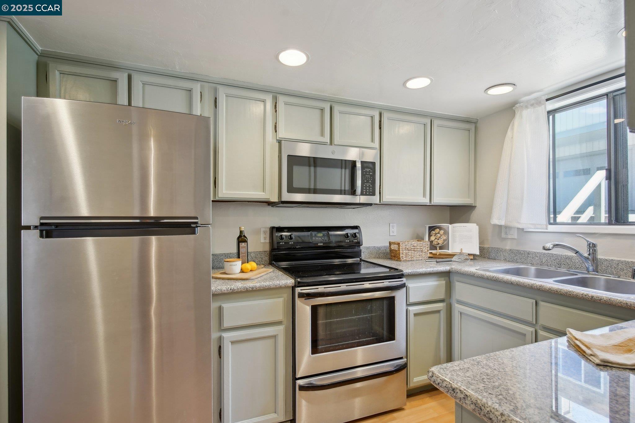 Photo #9: 41103849 Listing: Photo #9