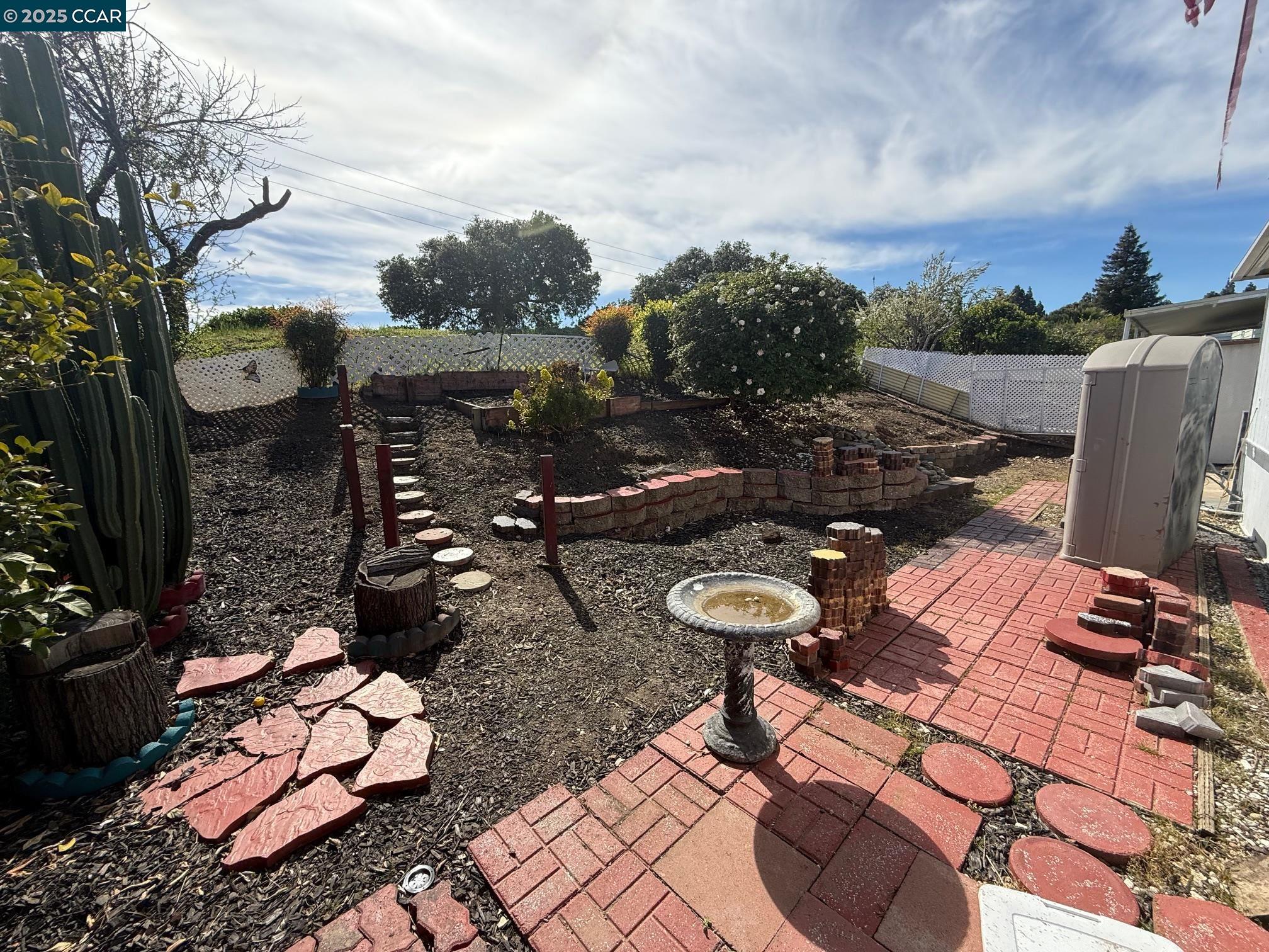 Detail Gallery Image 11 of 11 For 9 Palm Drive, Pittsburg,  CA 94565 - 2 Beds | 2 Baths