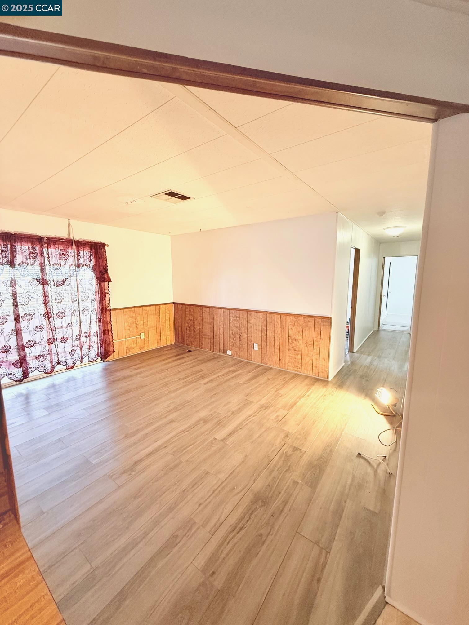 Detail Gallery Image 3 of 11 For 9 Palm Drive, Pittsburg,  CA 94565 - 2 Beds | 2 Baths
