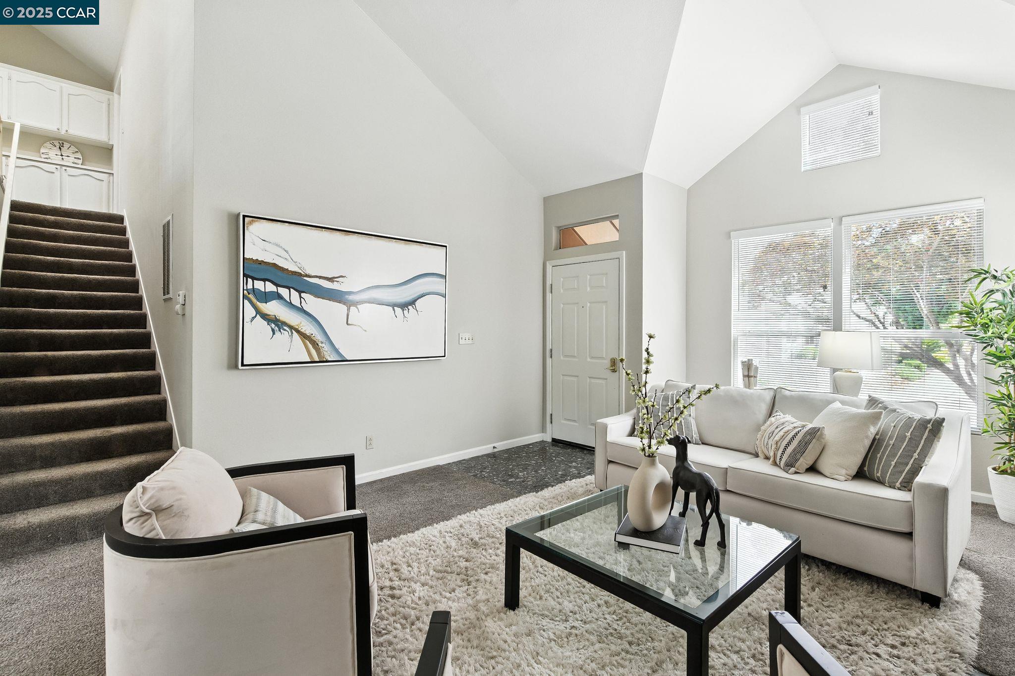 Detail Gallery Image 2 of 25 For 297 Del Valle, Pleasanton,  CA 94566 - 3 Beds | 2/1 Baths