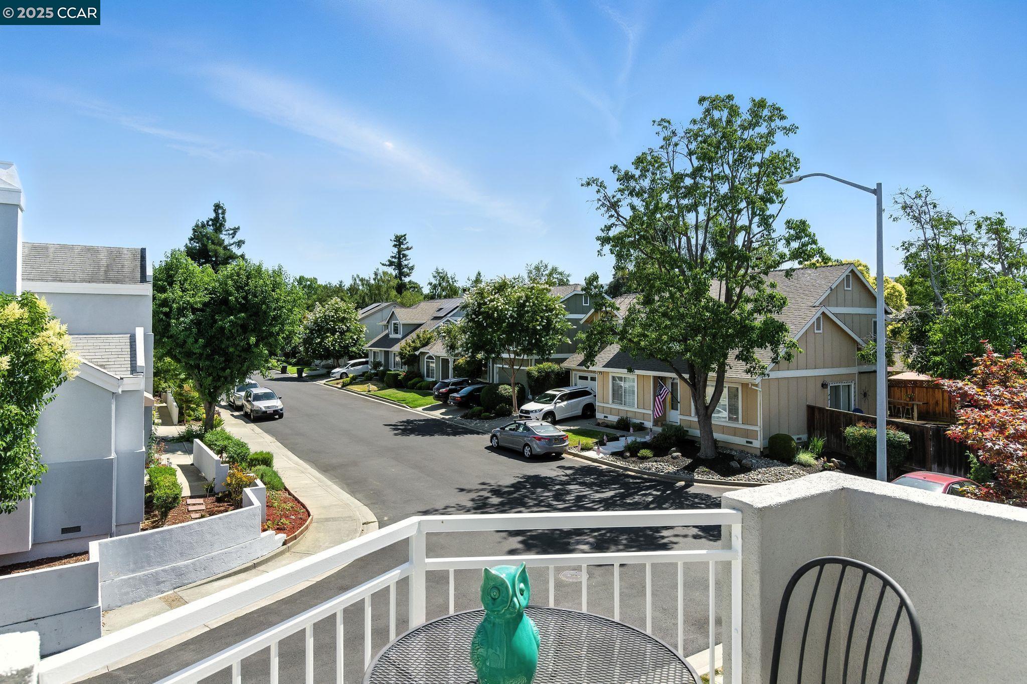 Detail Gallery Image 18 of 25 For 297 Del Valle, Pleasanton,  CA 94566 - 3 Beds | 2/1 Baths