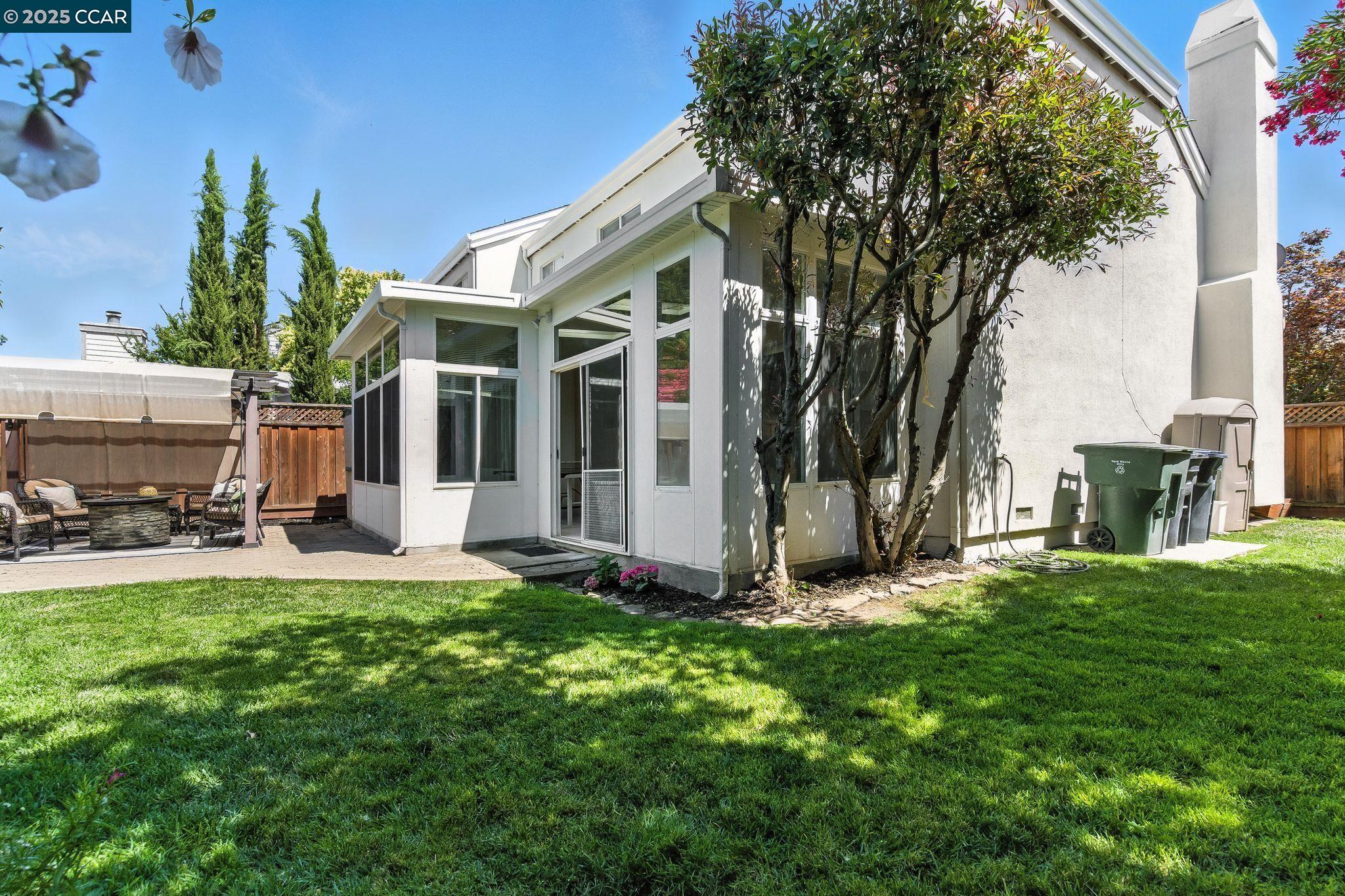 Detail Gallery Image 22 of 25 For 297 Del Valle, Pleasanton,  CA 94566 - 3 Beds | 2/1 Baths