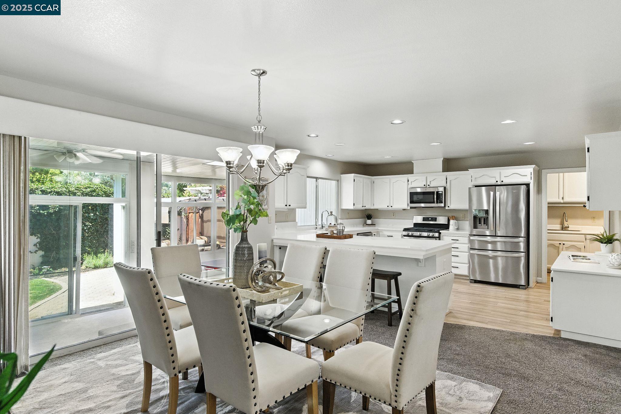 Detail Gallery Image 5 of 25 For 297 Del Valle, Pleasanton,  CA 94566 - 3 Beds | 2/1 Baths