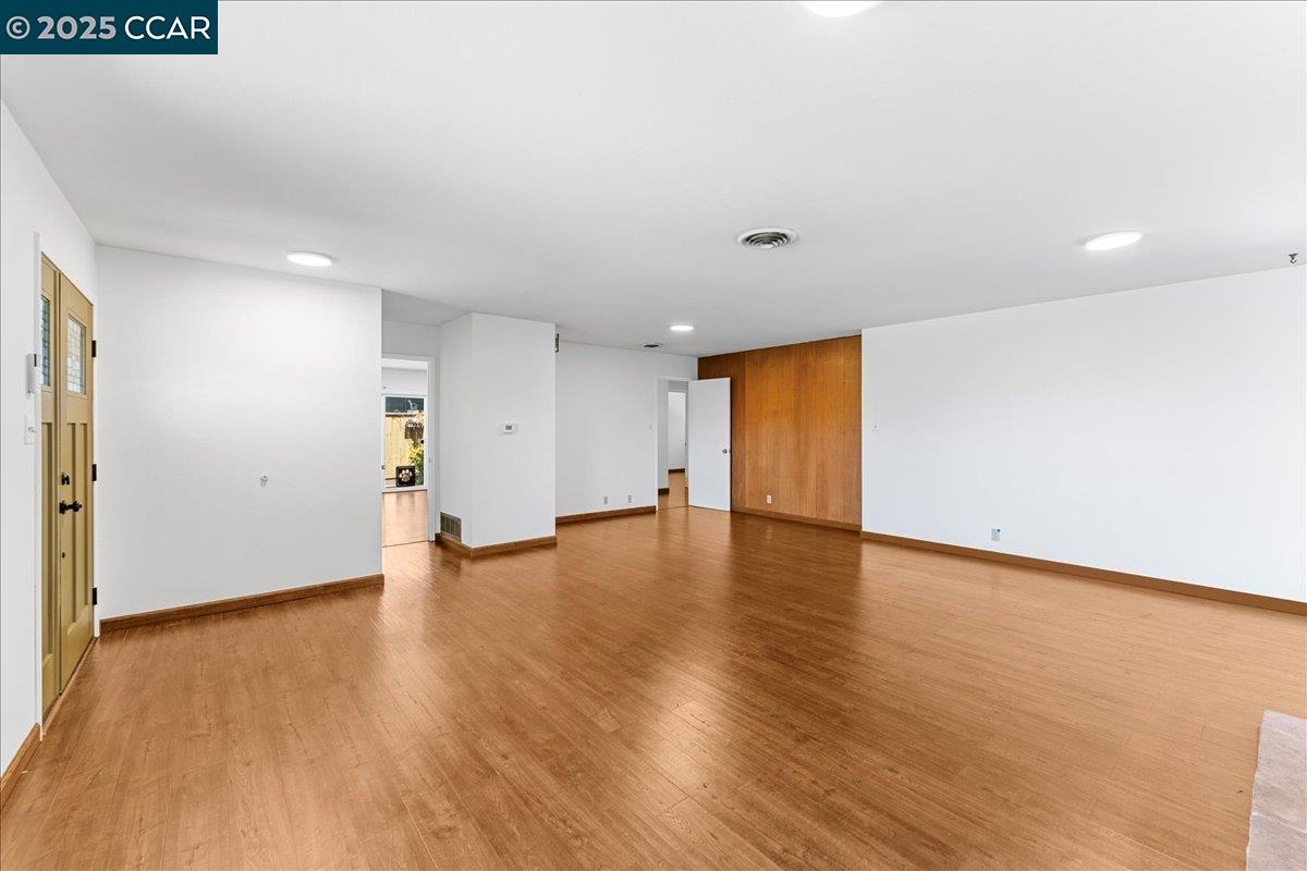 Detail Gallery Image 16 of 47 For 1566 Mann Dr, Pinole,  CA 94564 - 3 Beds | 2 Baths