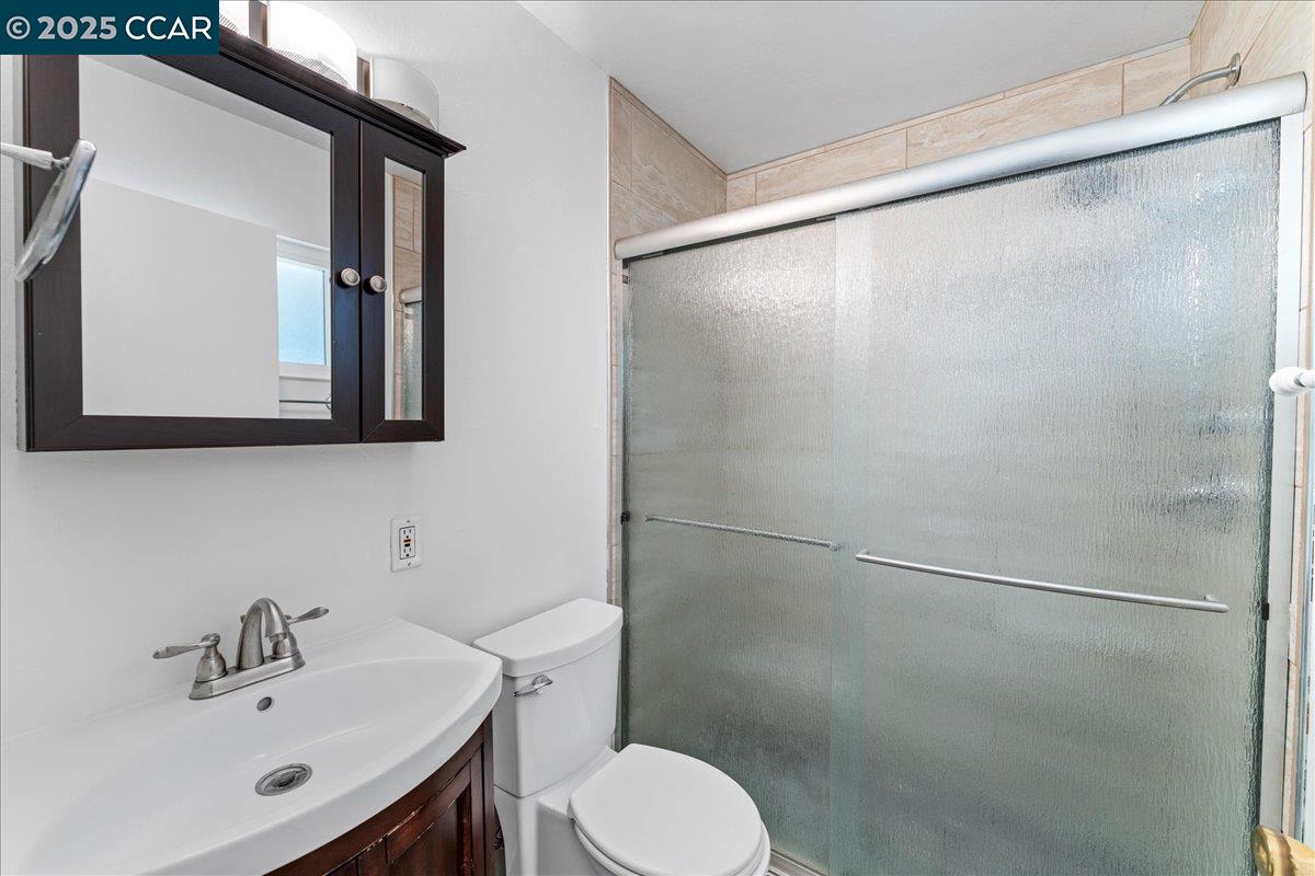 Detail Gallery Image 25 of 47 For 1566 Mann Dr, Pinole,  CA 94564 - 3 Beds | 2 Baths