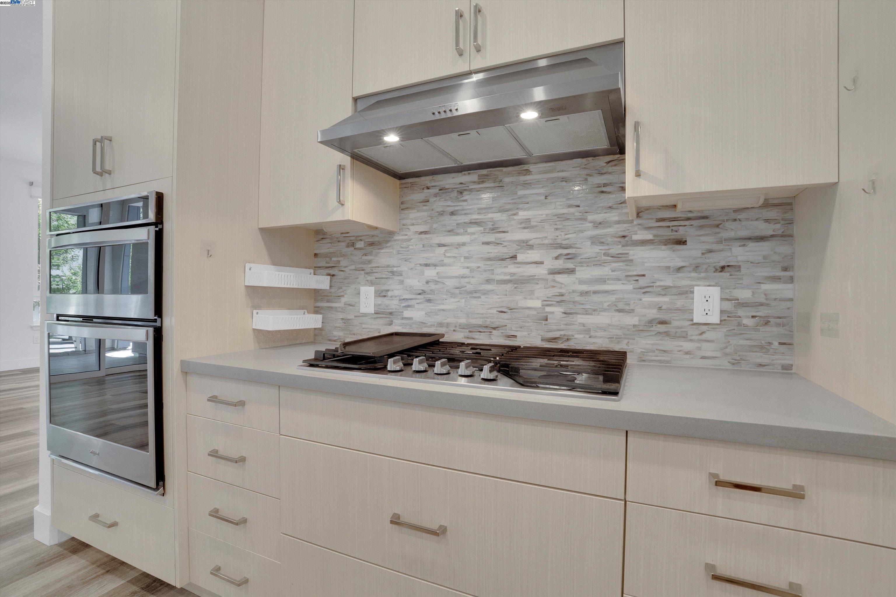 Photo #12: 41103853 Listing: Photo #12