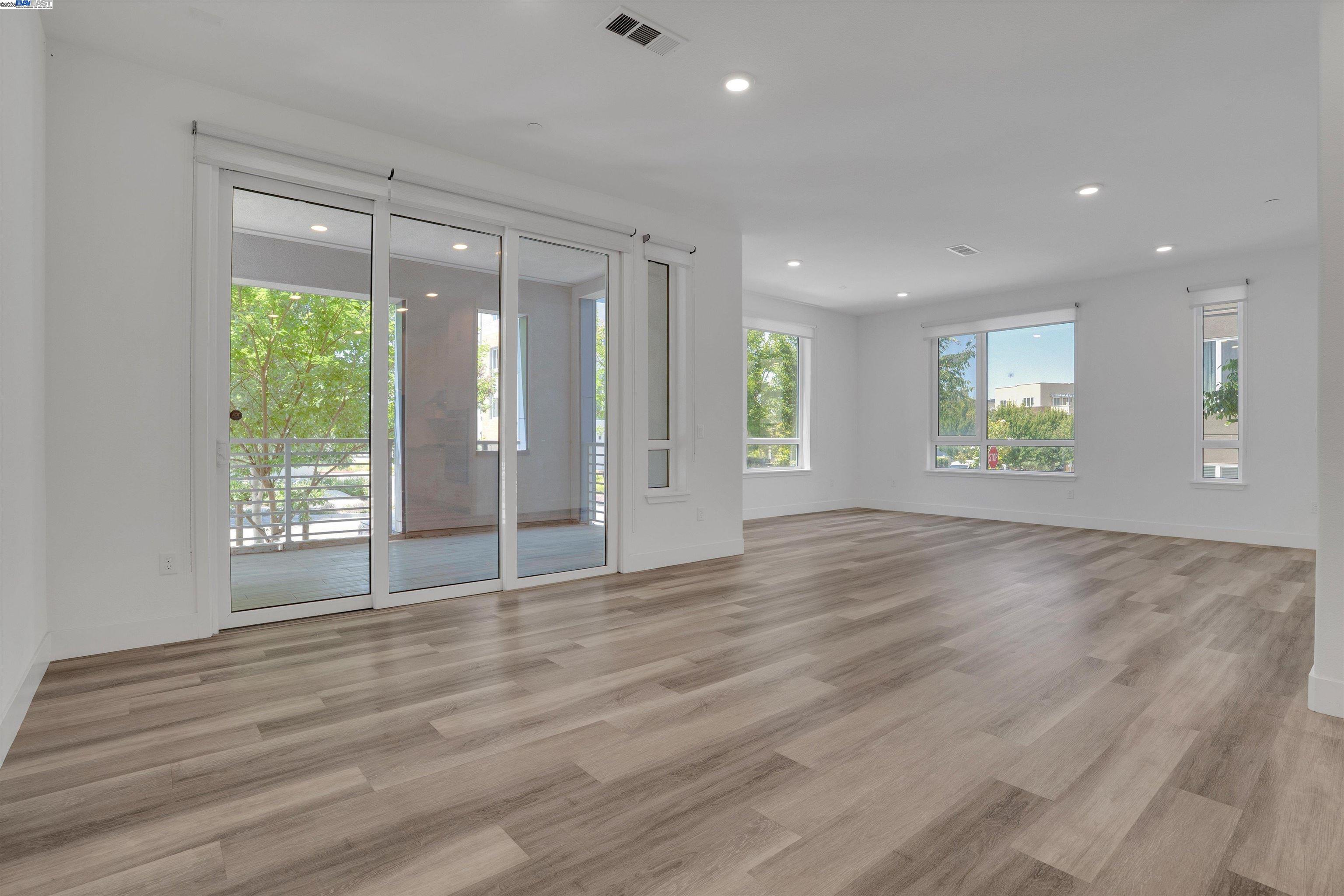 Photo #6: 41103853 Listing 
