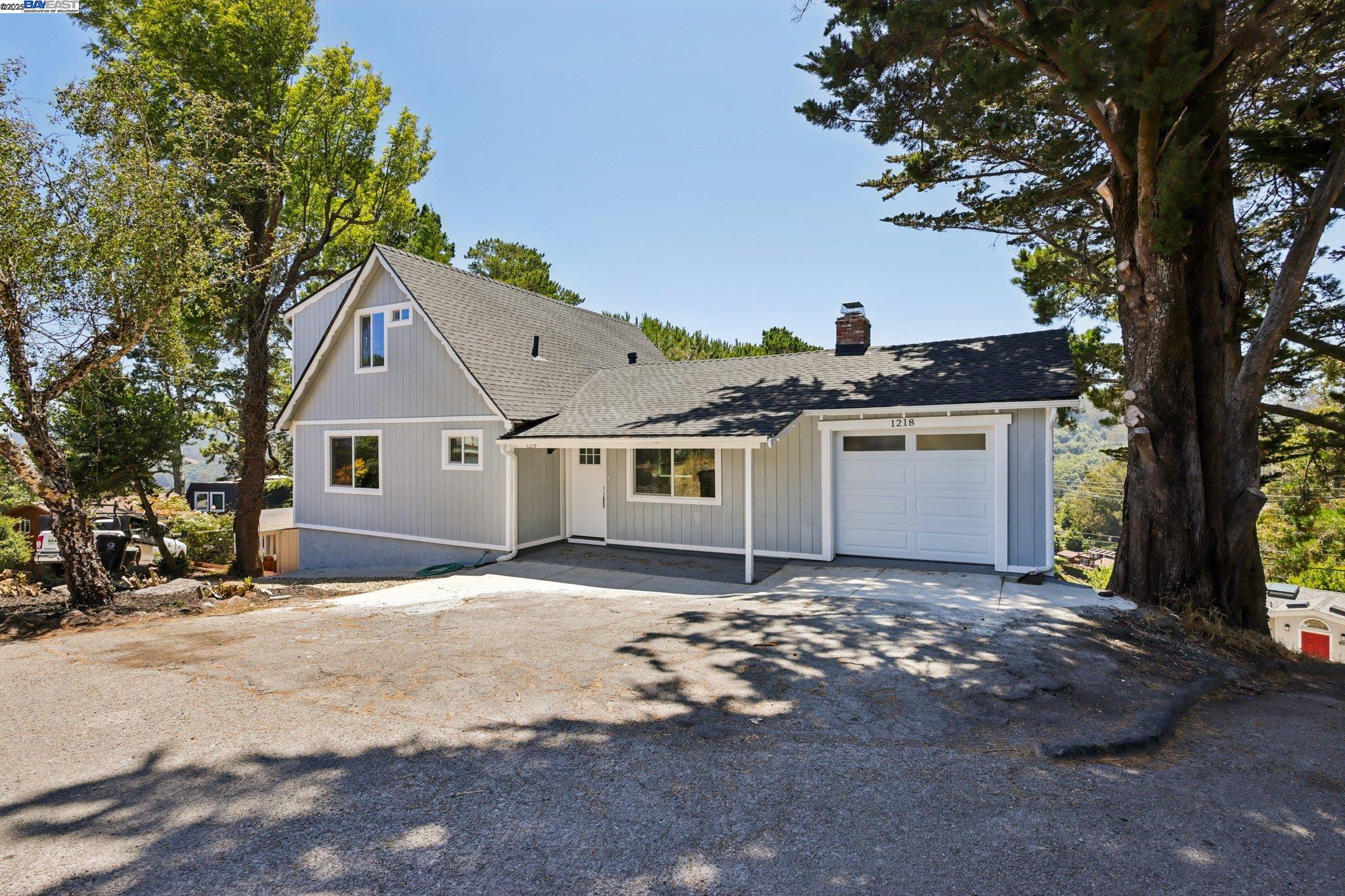 Detail Gallery Image 2 of 48 For 1218 Lattie Ln, Mill Valley,  CA 94941 - 4 Beds | 2 Baths
