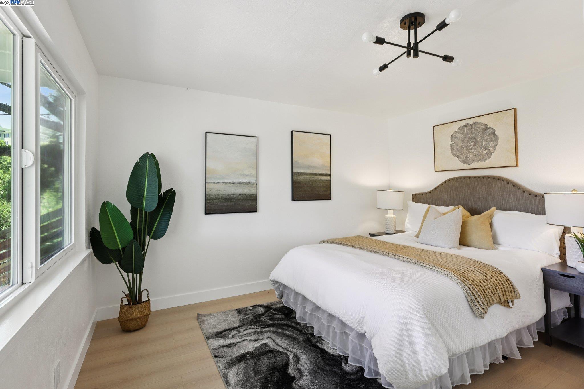 Detail Gallery Image 14 of 48 For 1218 Lattie Ln, Mill Valley,  CA 94941 - 4 Beds | 2 Baths