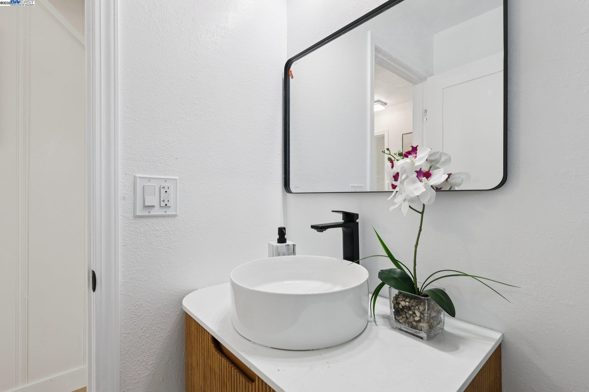 Detail Gallery Image 18 of 48 For 1218 Lattie Ln, Mill Valley,  CA 94941 - 4 Beds | 2 Baths
