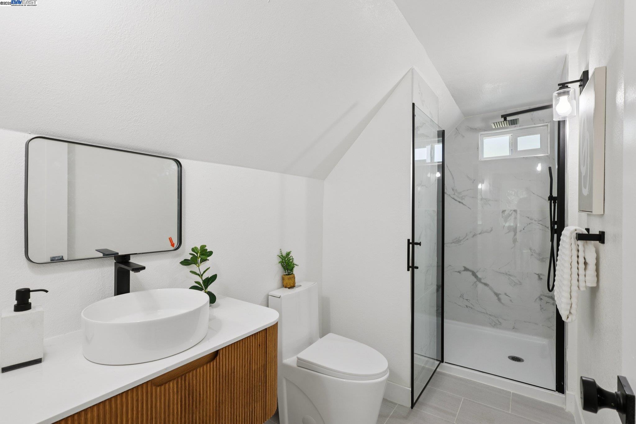 Detail Gallery Image 28 of 48 For 1218 Lattie Ln, Mill Valley,  CA 94941 - 4 Beds | 2 Baths