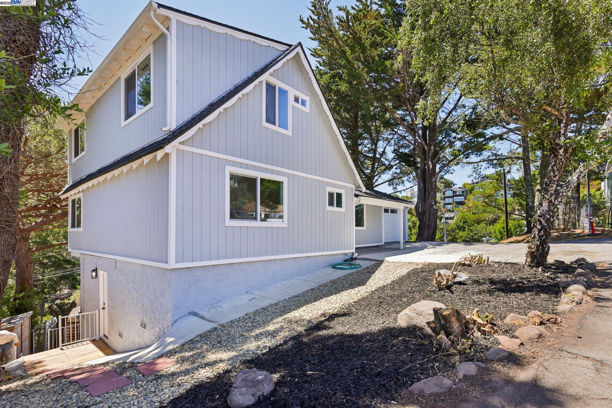 Detail Gallery Image 36 of 48 For 1218 Lattie Ln, Mill Valley,  CA 94941 - 4 Beds | 2 Baths