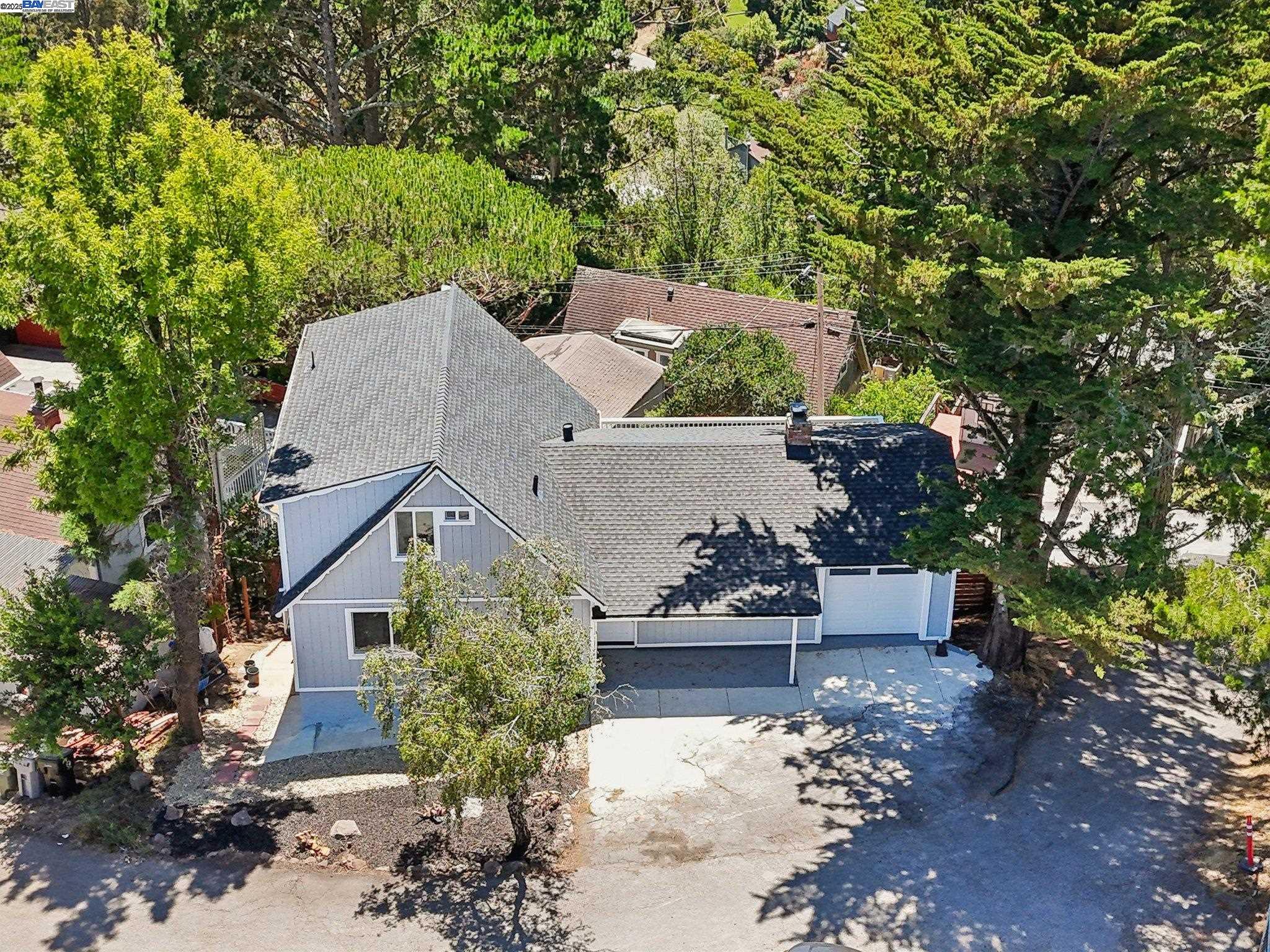 Detail Gallery Image 38 of 48 For 1218 Lattie Ln, Mill Valley,  CA 94941 - 4 Beds | 2 Baths