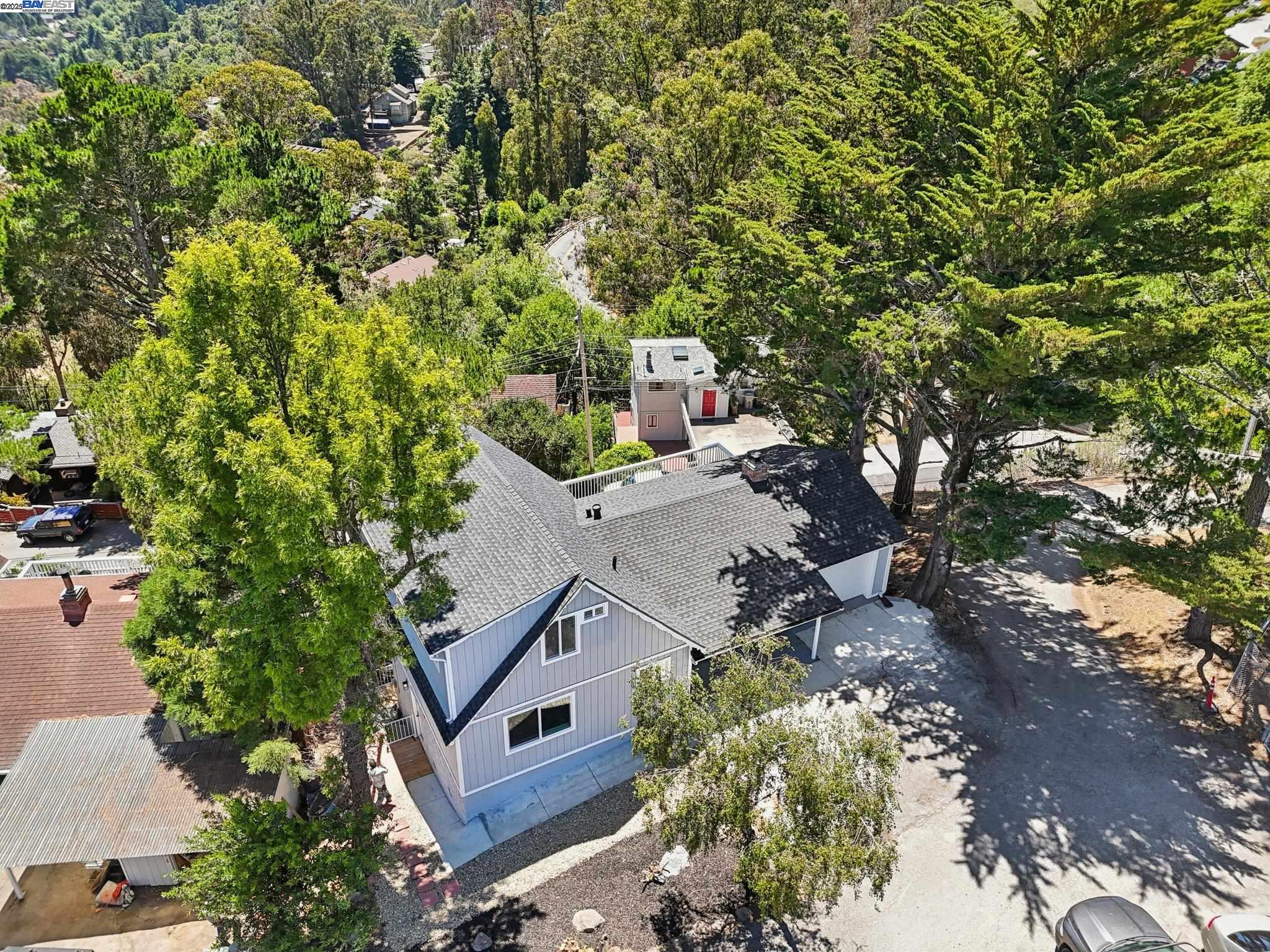 Detail Gallery Image 39 of 48 For 1218 Lattie Ln, Mill Valley,  CA 94941 - 4 Beds | 2 Baths