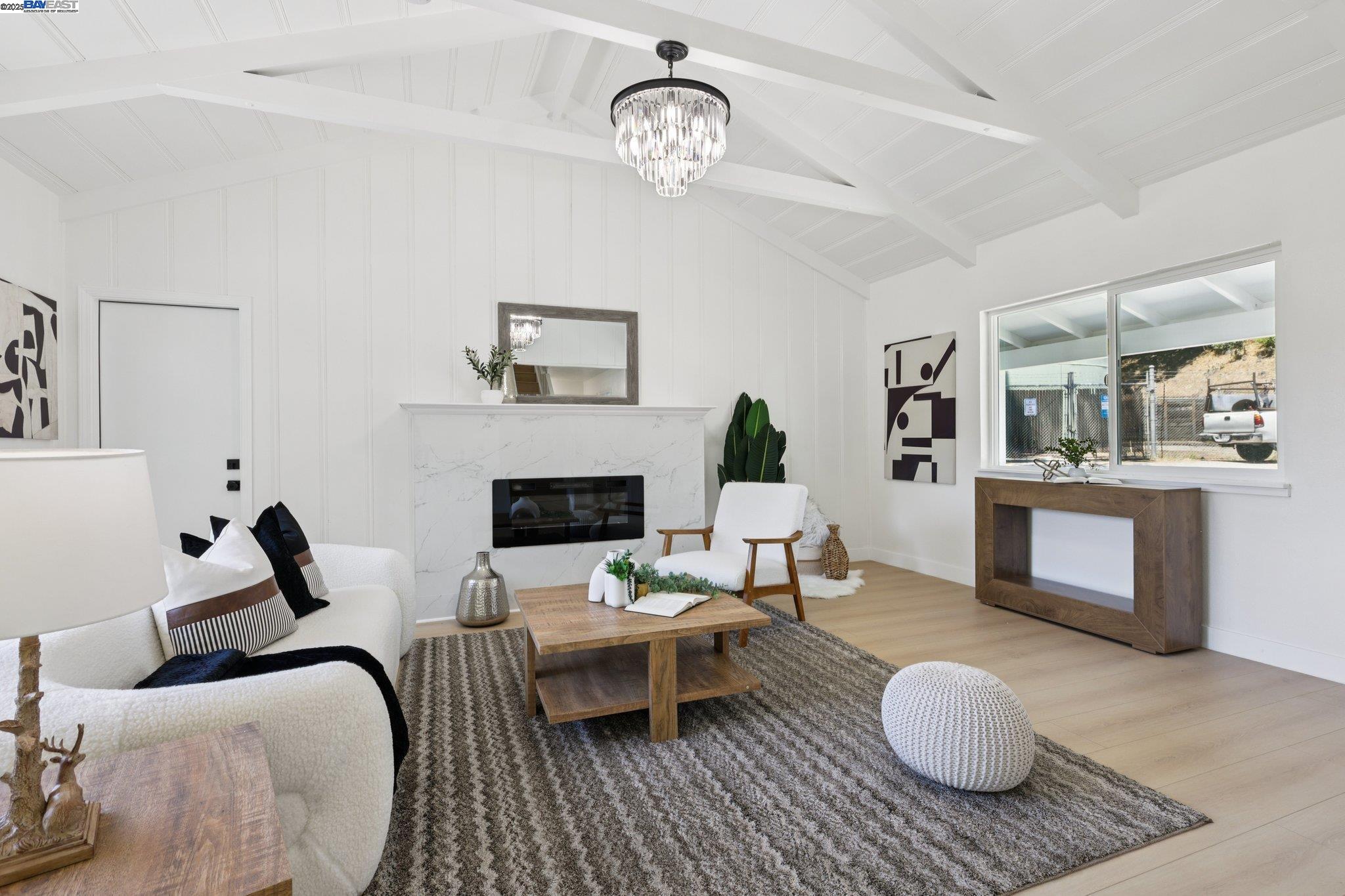 Detail Gallery Image 5 of 48 For 1218 Lattie Ln, Mill Valley,  CA 94941 - 4 Beds | 2 Baths