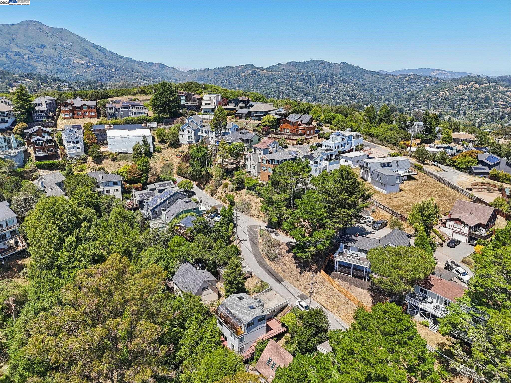 Detail Gallery Image 41 of 48 For 1218 Lattie Ln, Mill Valley,  CA 94941 - 4 Beds | 2 Baths