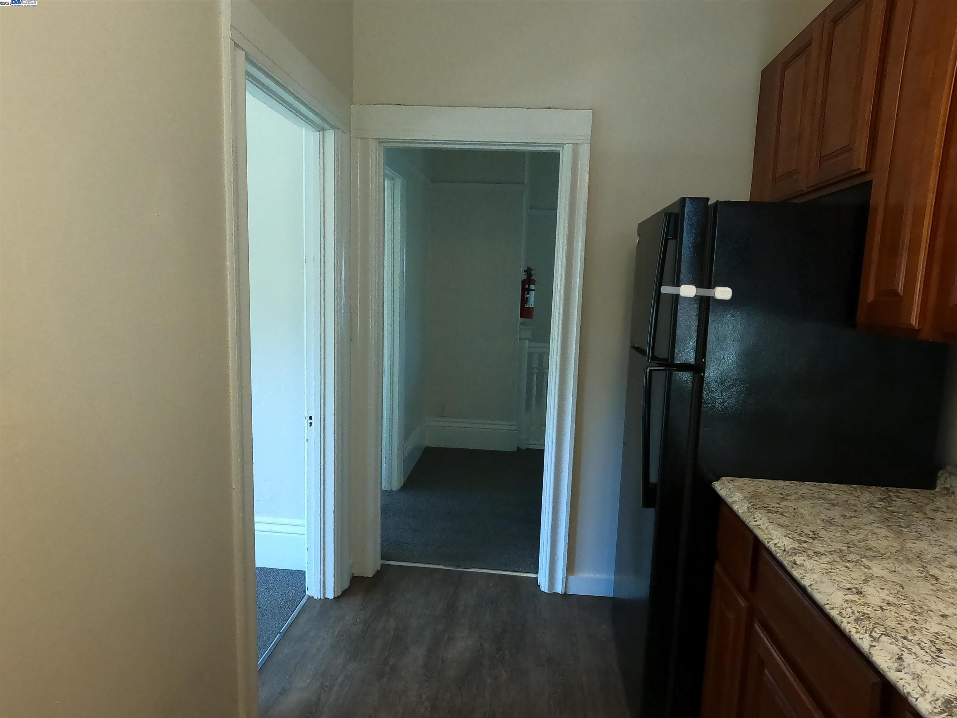Detail Gallery Image 2 of 15 For 3822 Telegraph Ave, Oakland,  CA 94609 - 2 Beds | 1 Baths