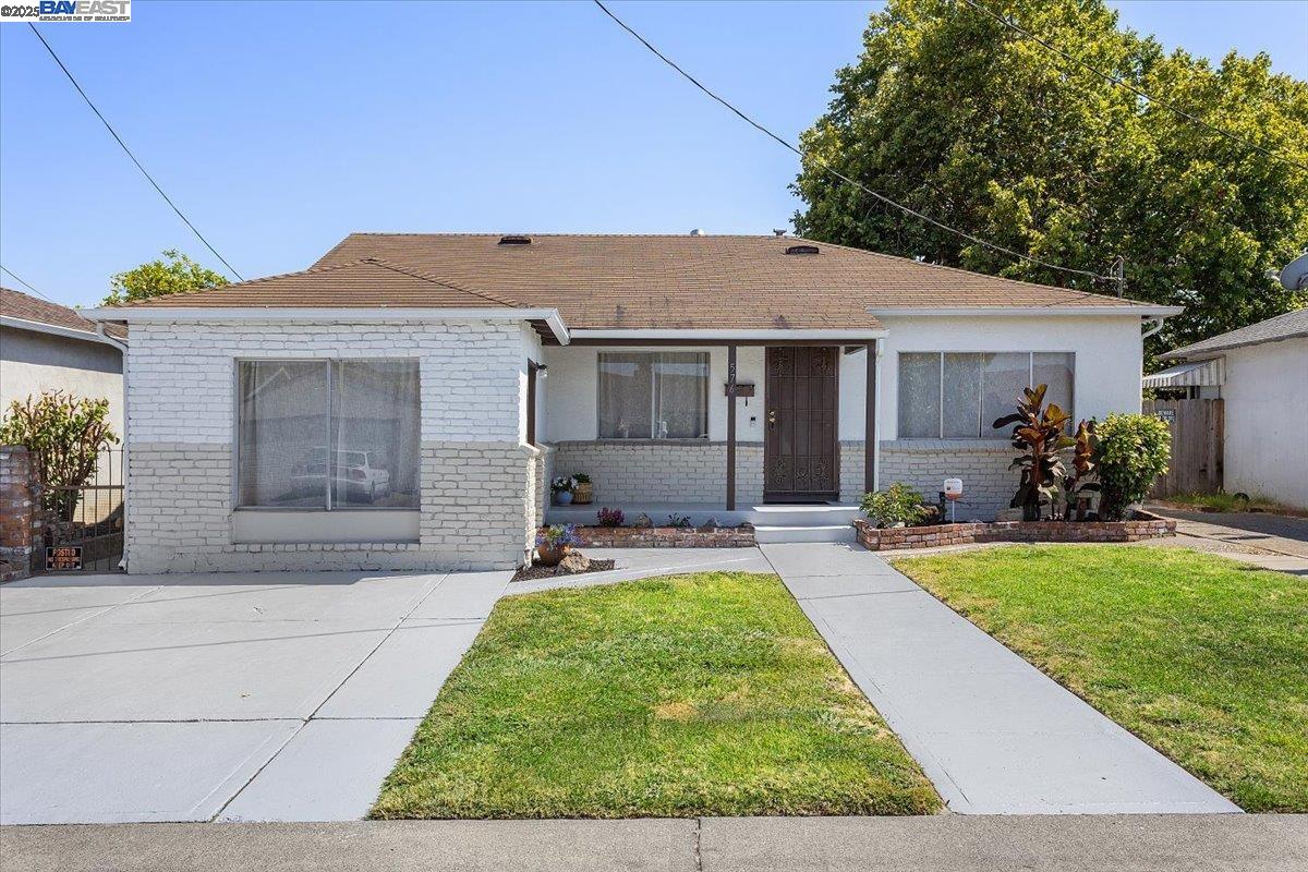 Detail Gallery Image 1 of 1 For 576 Pomona St, San Lorenzo,  CA 94580 - 3 Beds | 1 Baths