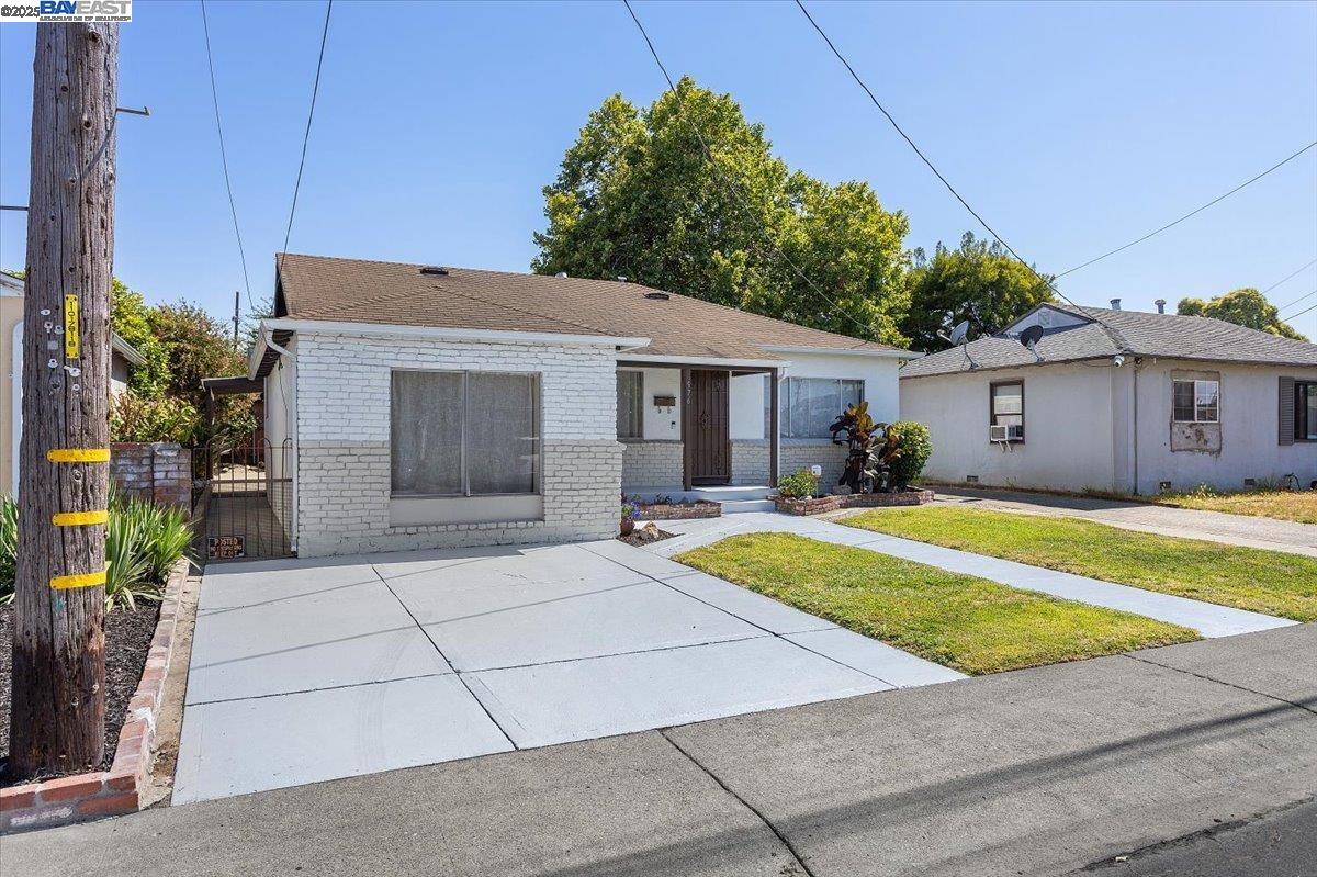 Detail Gallery Image 3 of 41 For 576 Pomona St, San Lorenzo,  CA 94580 - 3 Beds | 1 Baths