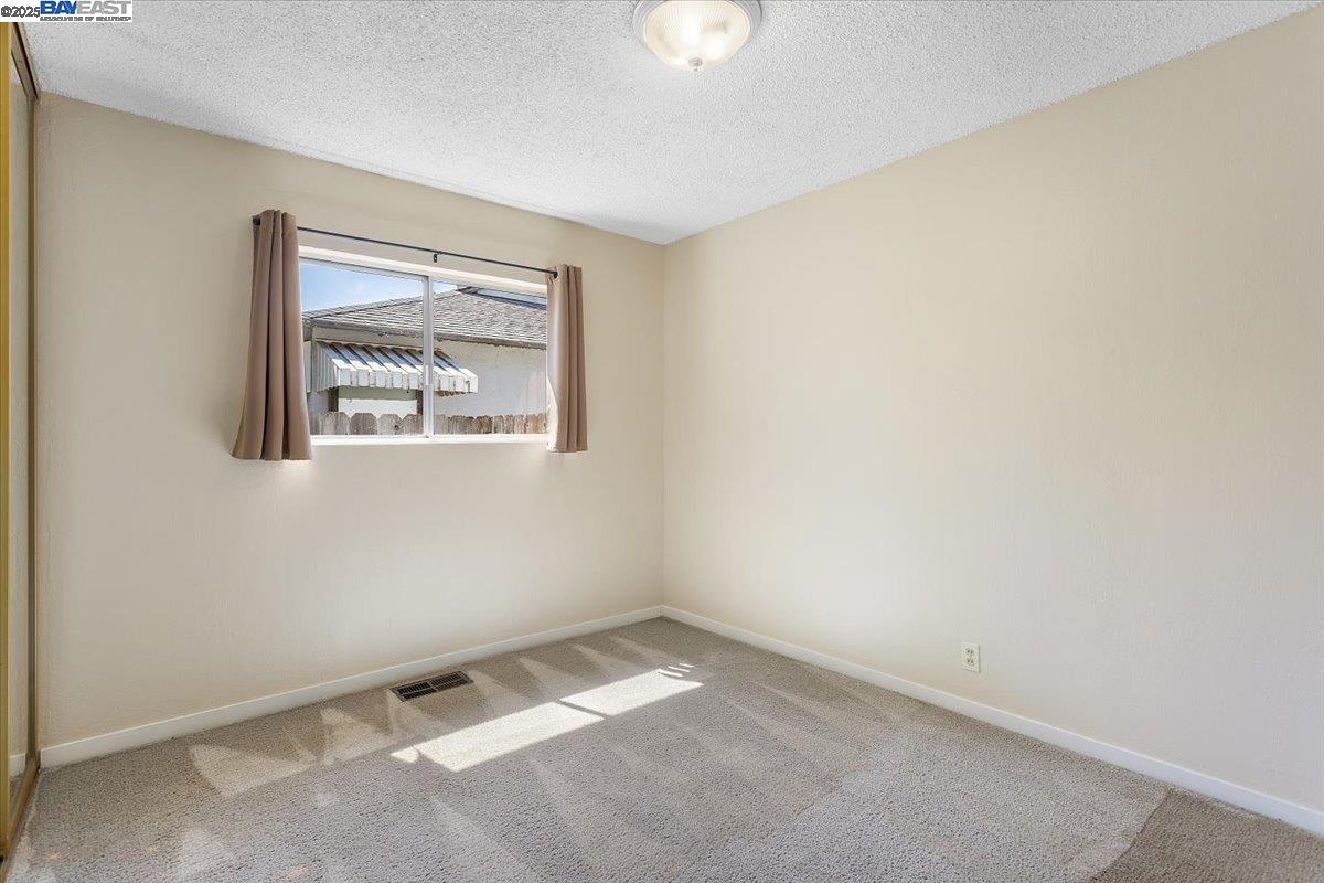 Detail Gallery Image 30 of 41 For 576 Pomona St, San Lorenzo,  CA 94580 - 3 Beds | 1 Baths