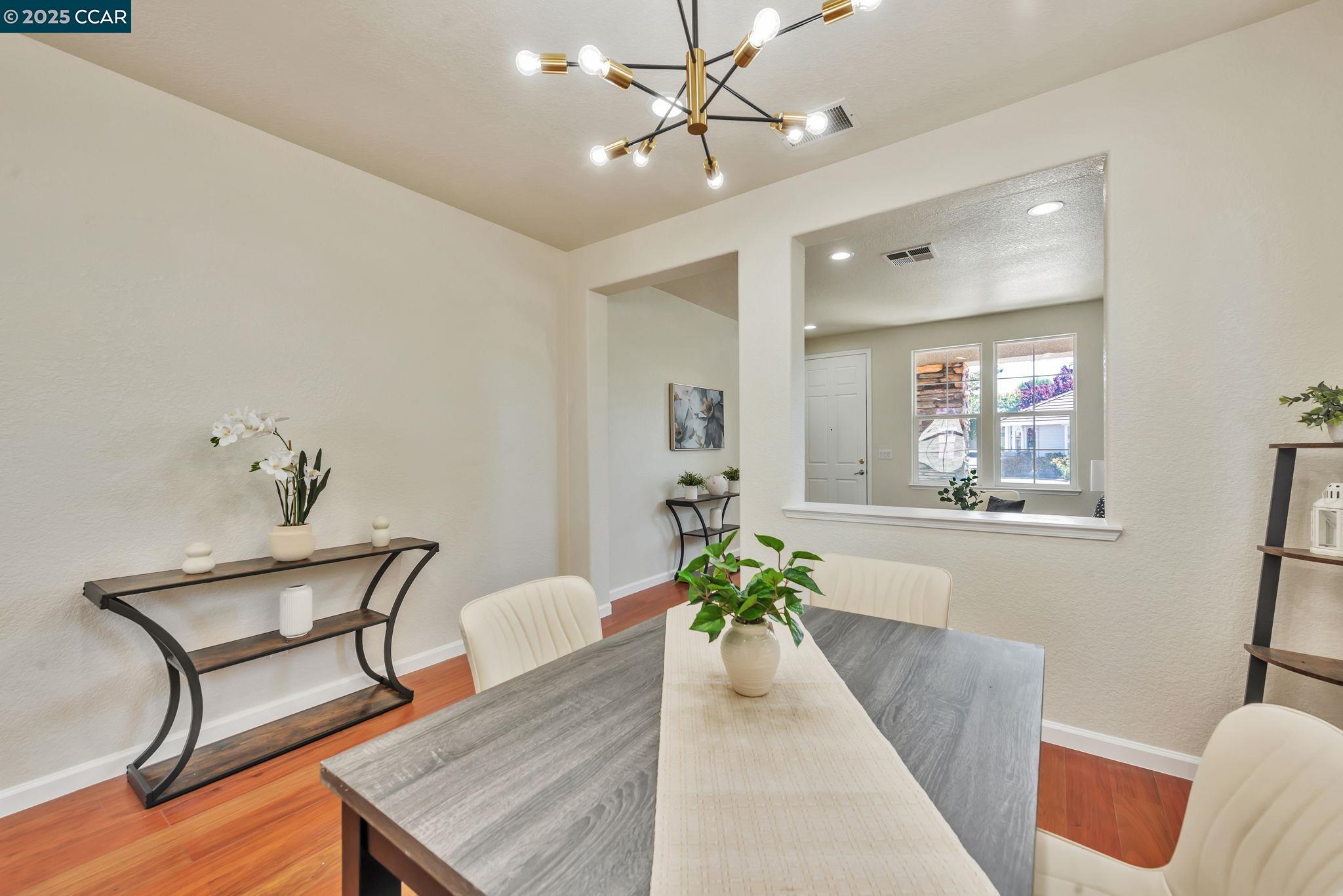 Detail Gallery Image 18 of 49 For 237 Dutra Vernaci Dr, Union City,  CA 94587 - 5 Beds | 3 Baths