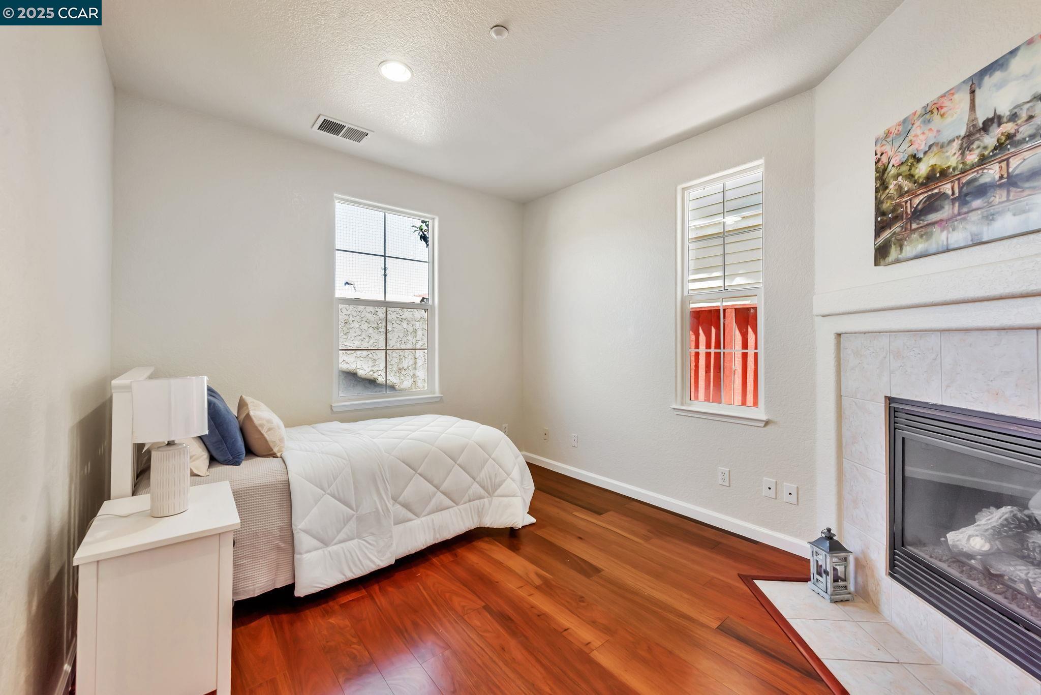 Detail Gallery Image 32 of 49 For 237 Dutra Vernaci Dr, Union City,  CA 94587 - 5 Beds | 3 Baths