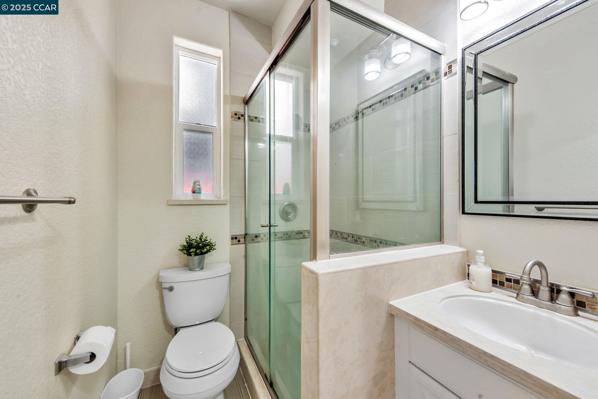 Detail Gallery Image 40 of 49 For 237 Dutra Vernaci Dr, Union City,  CA 94587 - 5 Beds | 3 Baths
