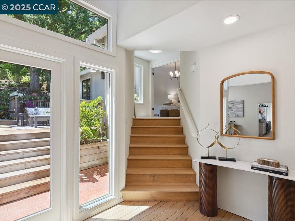 Detail Gallery Image 22 of 60 For 27 Toledo Dr, Lafayette,  CA 94549 - 5 Beds | 3/1 Baths
