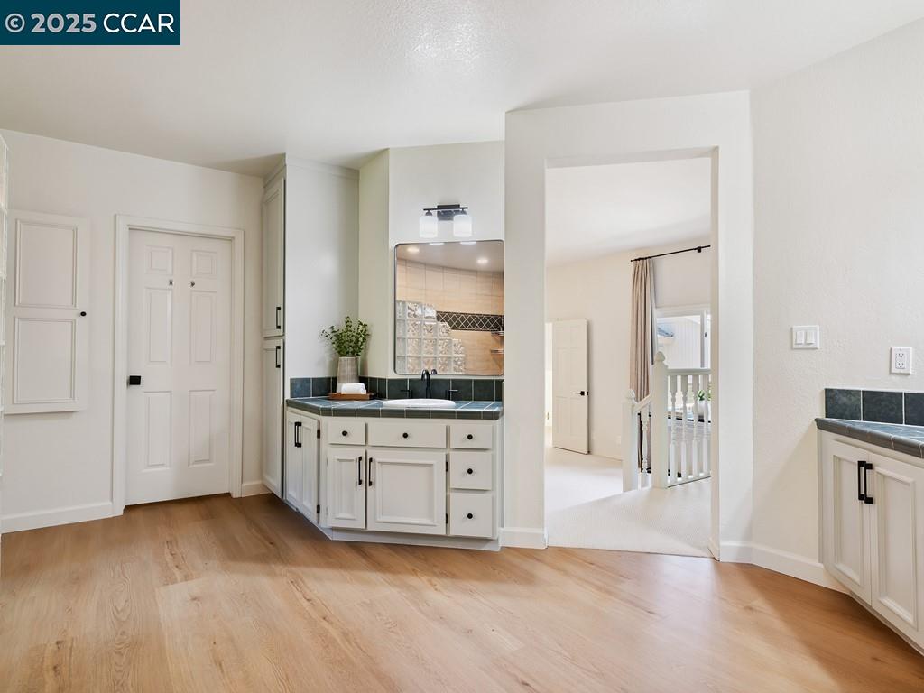Detail Gallery Image 26 of 60 For 27 Toledo Dr, Lafayette,  CA 94549 - 5 Beds | 3/1 Baths