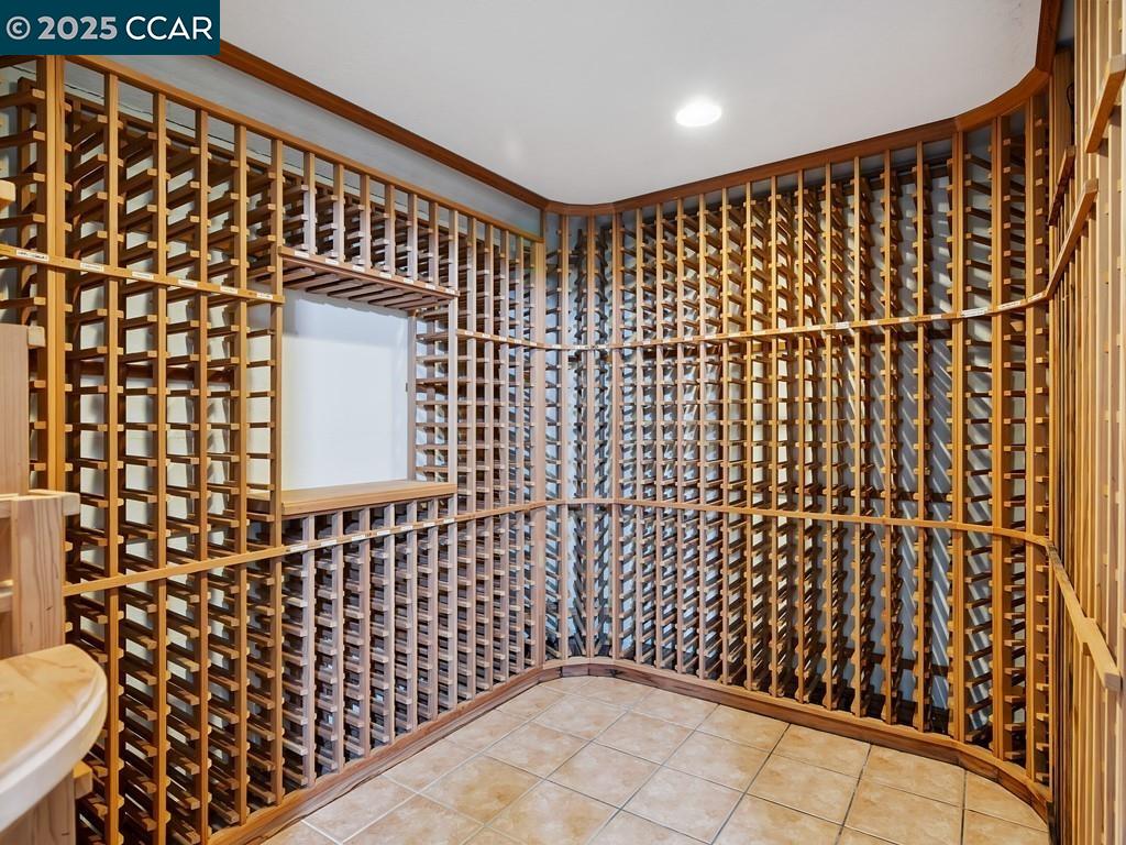 Detail Gallery Image 38 of 60 For 27 Toledo Dr, Lafayette,  CA 94549 - 5 Beds | 3/1 Baths
