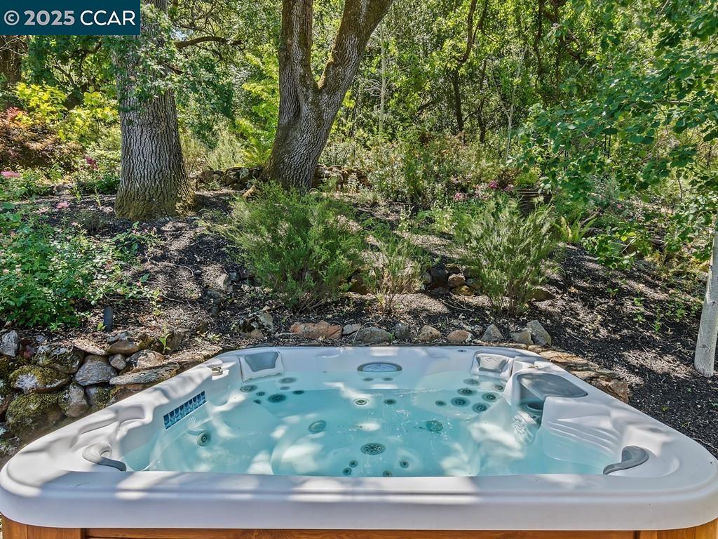 Detail Gallery Image 42 of 60 For 27 Toledo Dr, Lafayette,  CA 94549 - 5 Beds | 3/1 Baths