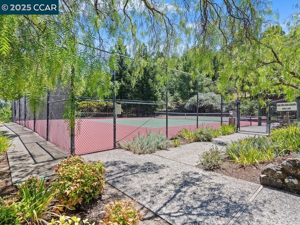 Detail Gallery Image 52 of 60 For 27 Toledo Dr, Lafayette,  CA 94549 - 5 Beds | 3/1 Baths