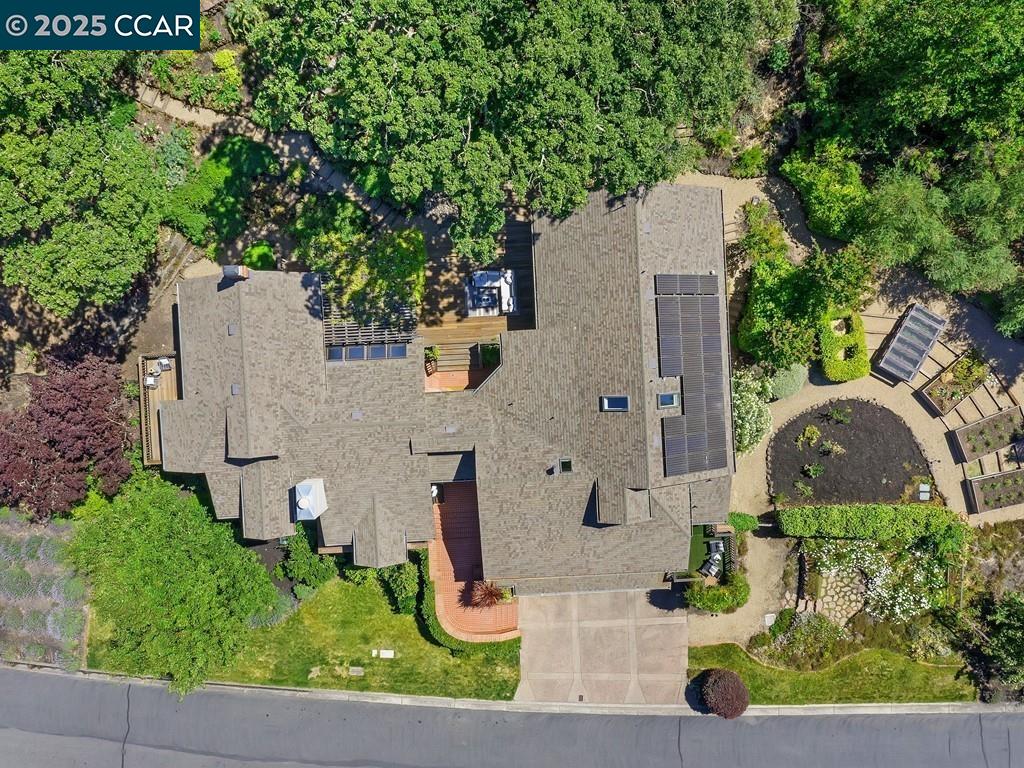 Detail Gallery Image 56 of 60 For 27 Toledo Dr, Lafayette,  CA 94549 - 5 Beds | 3/1 Baths