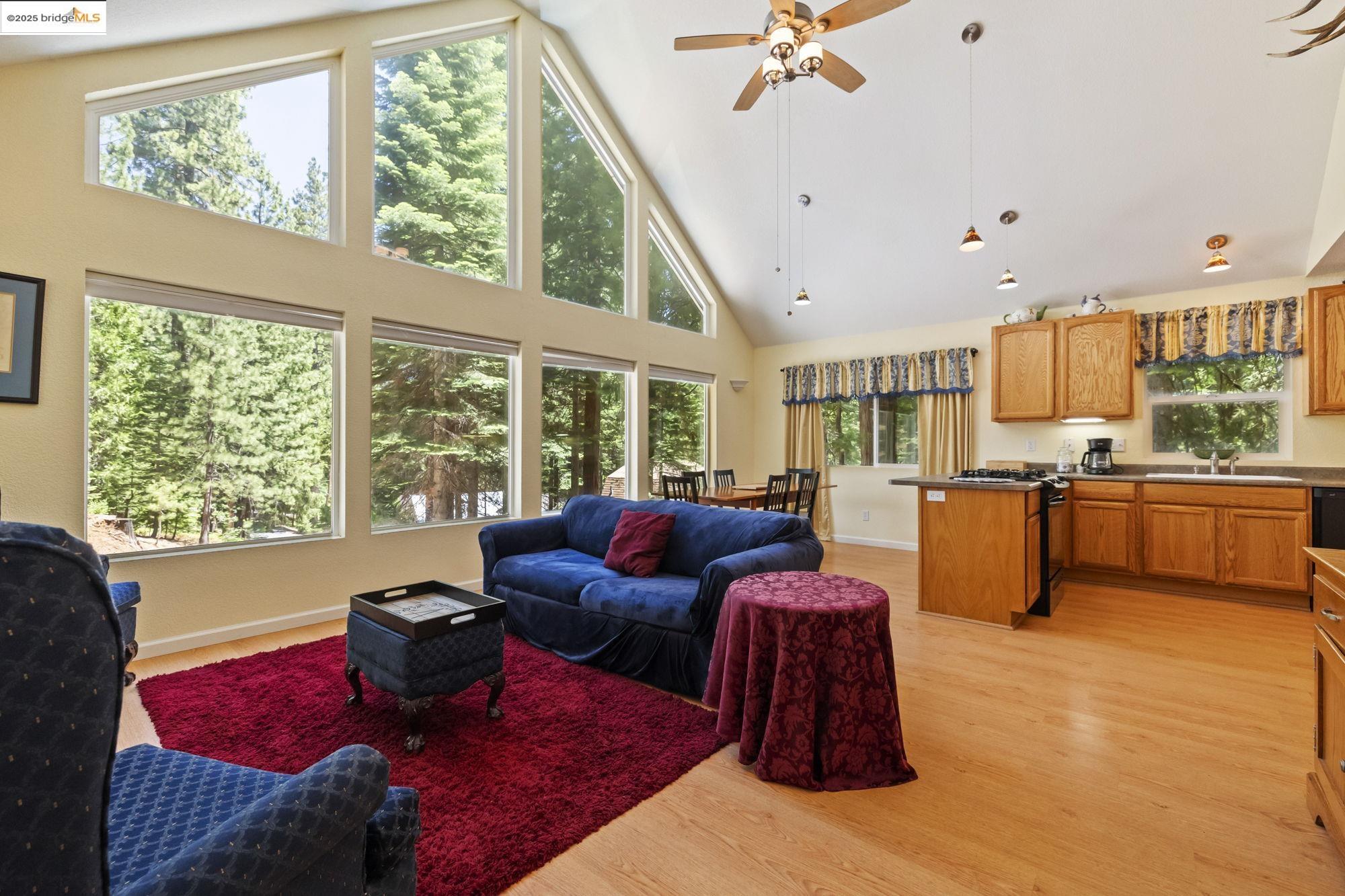 Detail Gallery Image 3 of 37 For 25195 Esther Ave, Mi Wuk Village,  CA 95346 - 3 Beds | 2/1 Baths