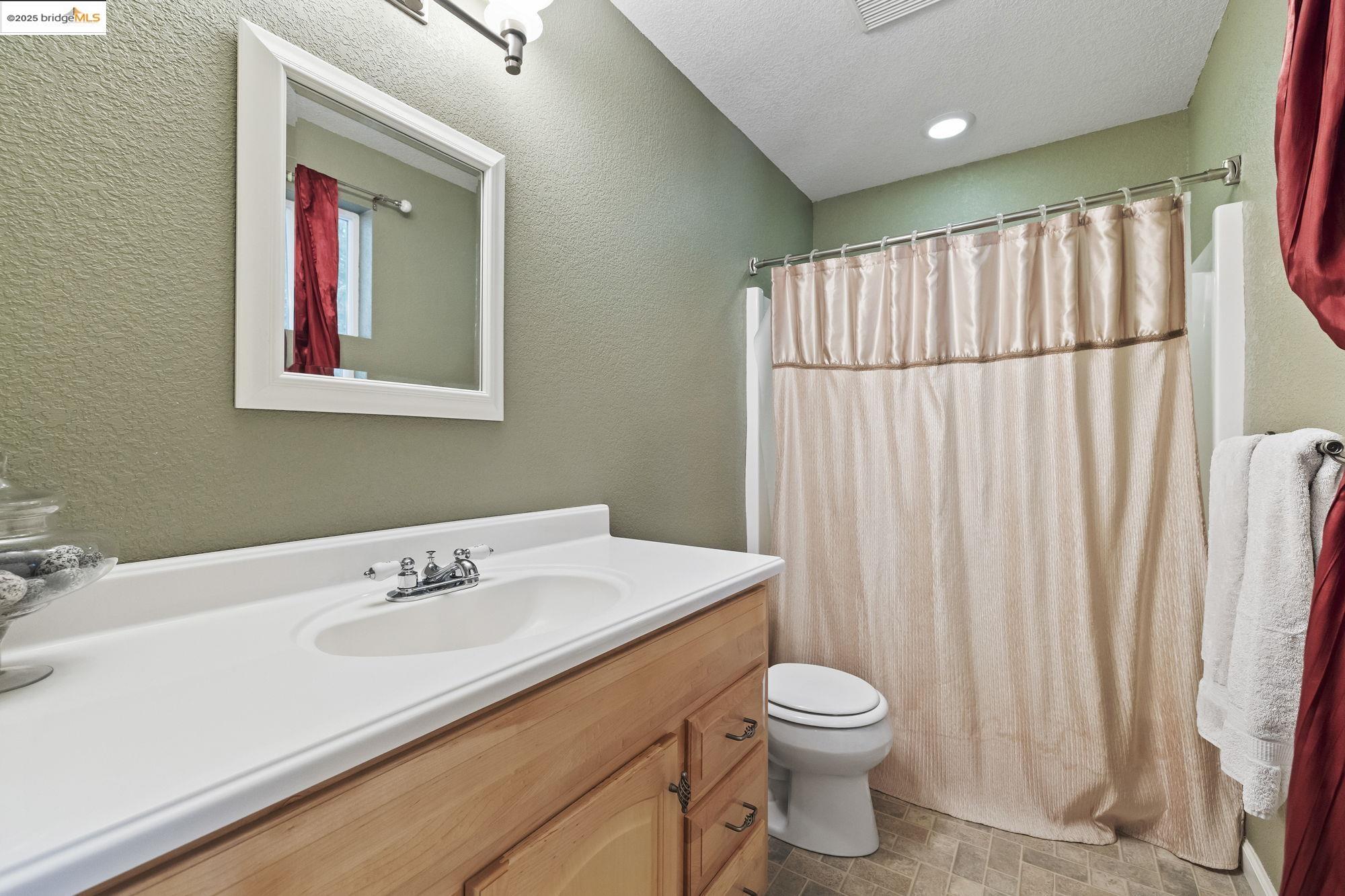 Detail Gallery Image 24 of 37 For 25195 Esther Ave, Mi Wuk Village,  CA 95346 - 3 Beds | 2/1 Baths