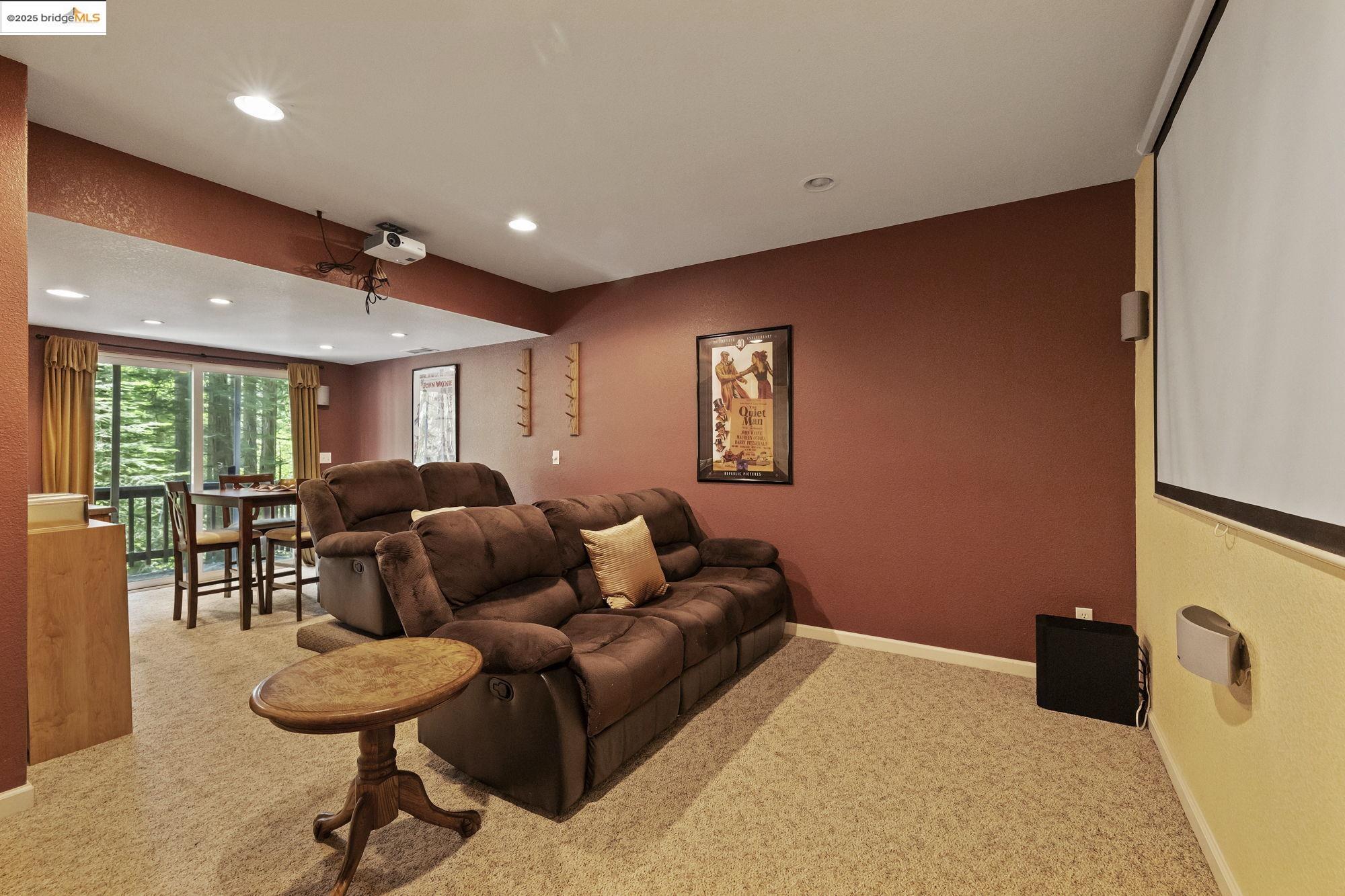 Detail Gallery Image 7 of 37 For 25195 Esther Ave, Mi Wuk Village,  CA 95346 - 3 Beds | 2/1 Baths