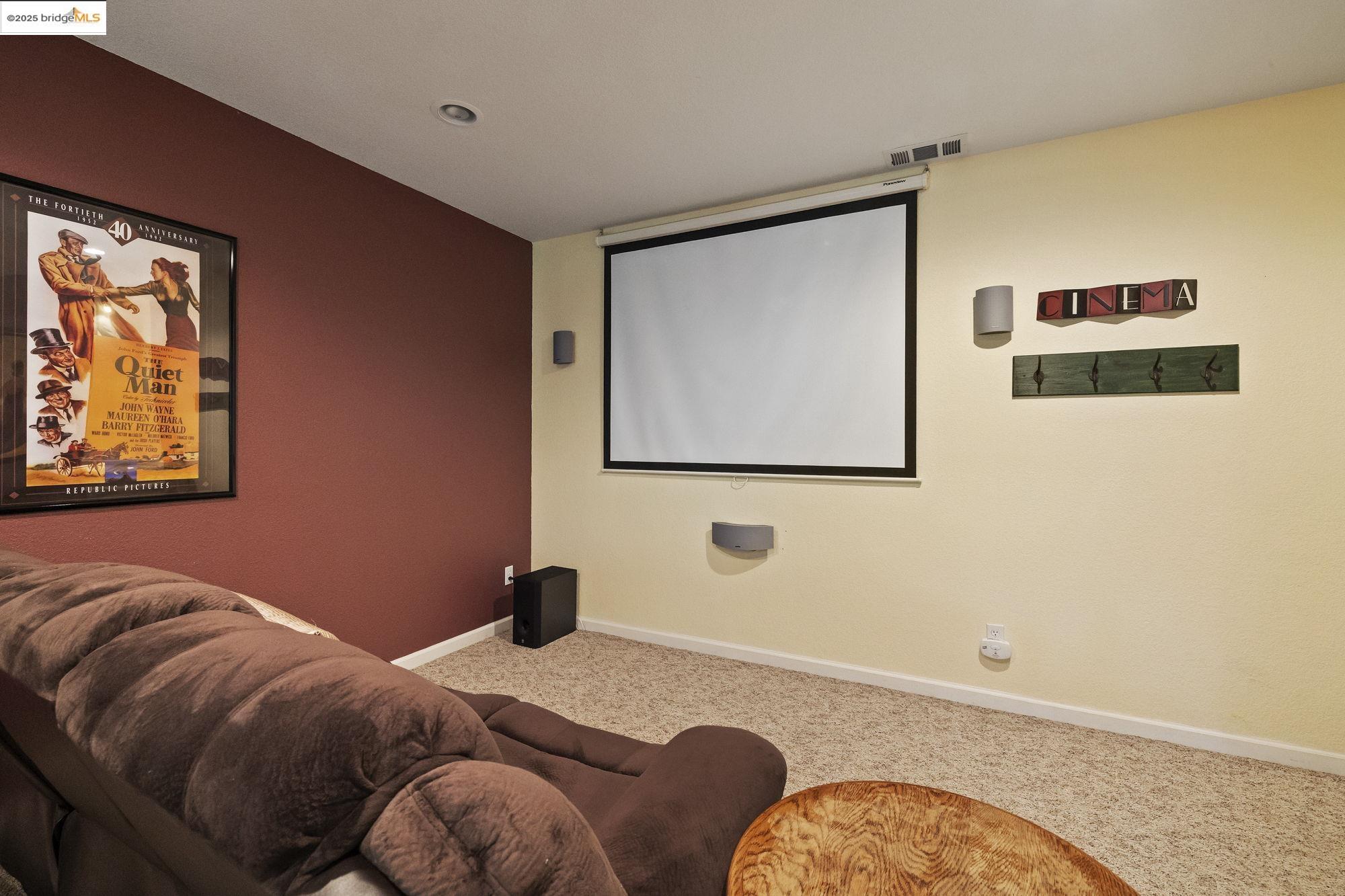 Detail Gallery Image 10 of 37 For 25195 Esther Ave, Mi Wuk Village,  CA 95346 - 3 Beds | 2/1 Baths
