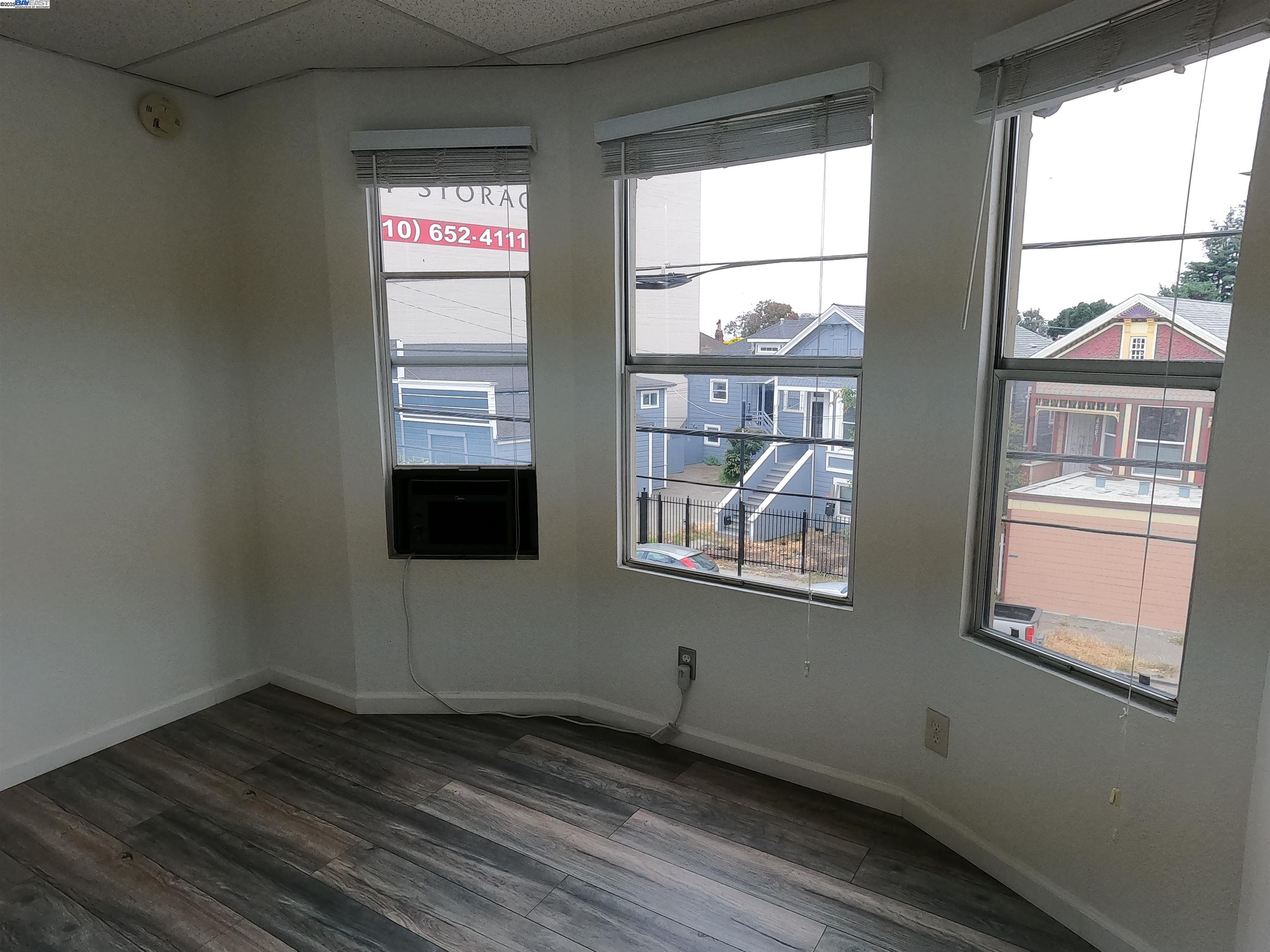 Detail Gallery Image 6 of 8 For 4601 Telegraph Ave 206, Oakland,  CA 94609 - – Beds | – Baths