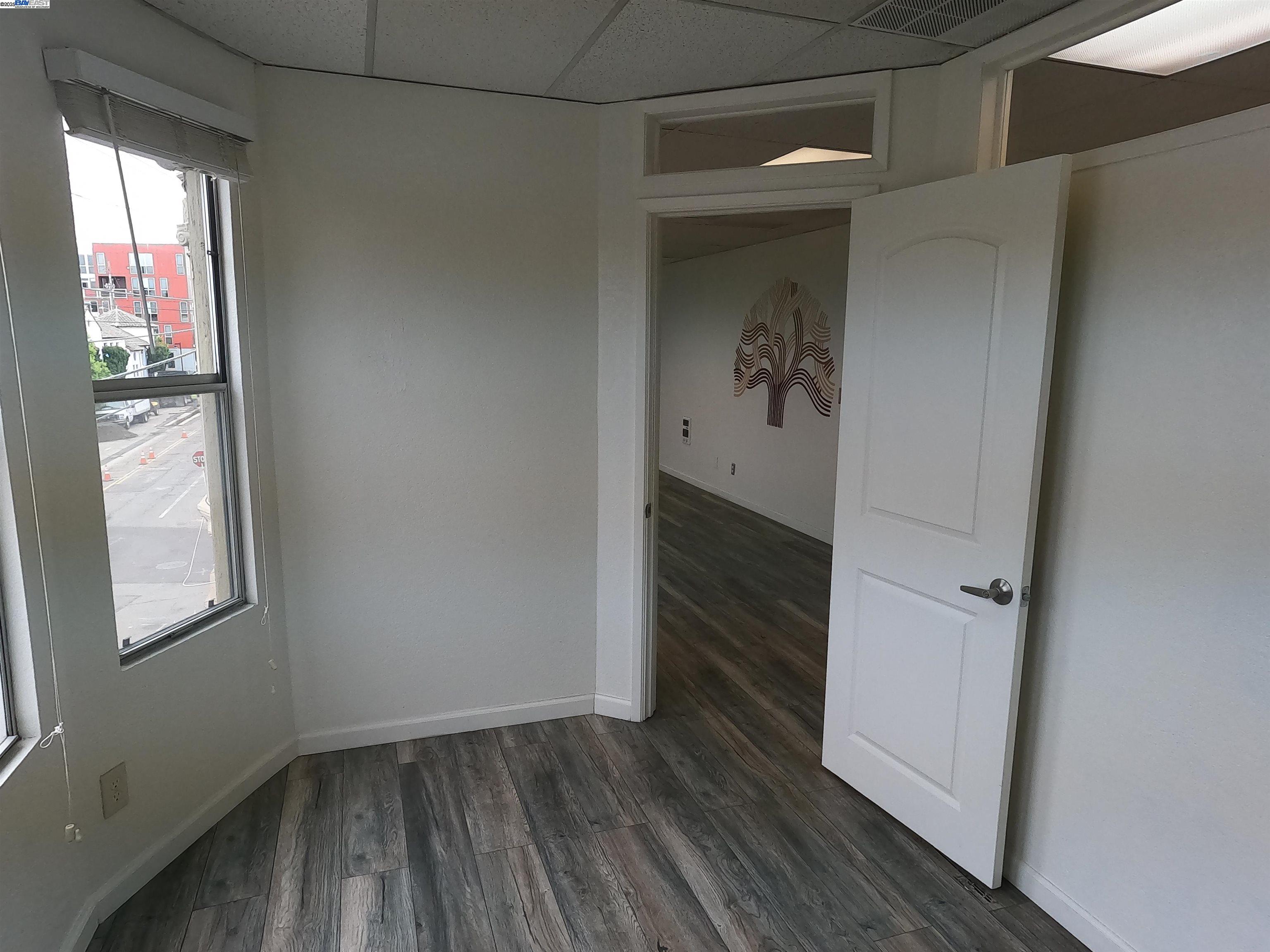 Detail Gallery Image 7 of 8 For 4601 Telegraph Ave 206, Oakland,  CA 94609 - – Beds | – Baths