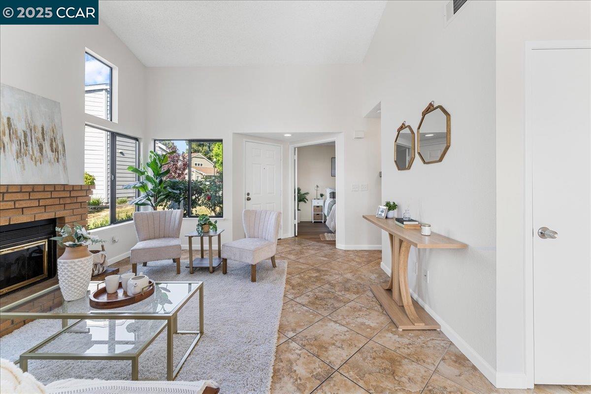 Photo #2: 41103864 Listing 