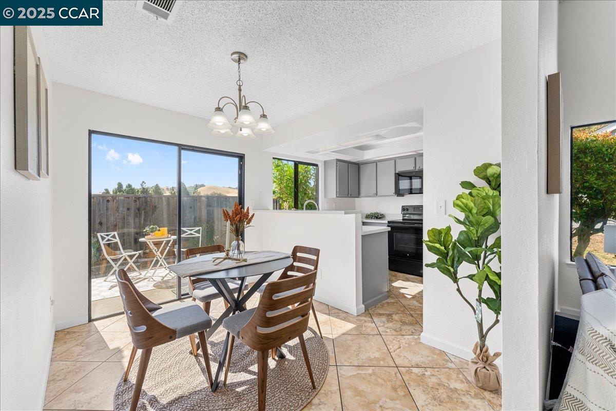 Photo #6: 41103864 Listing 