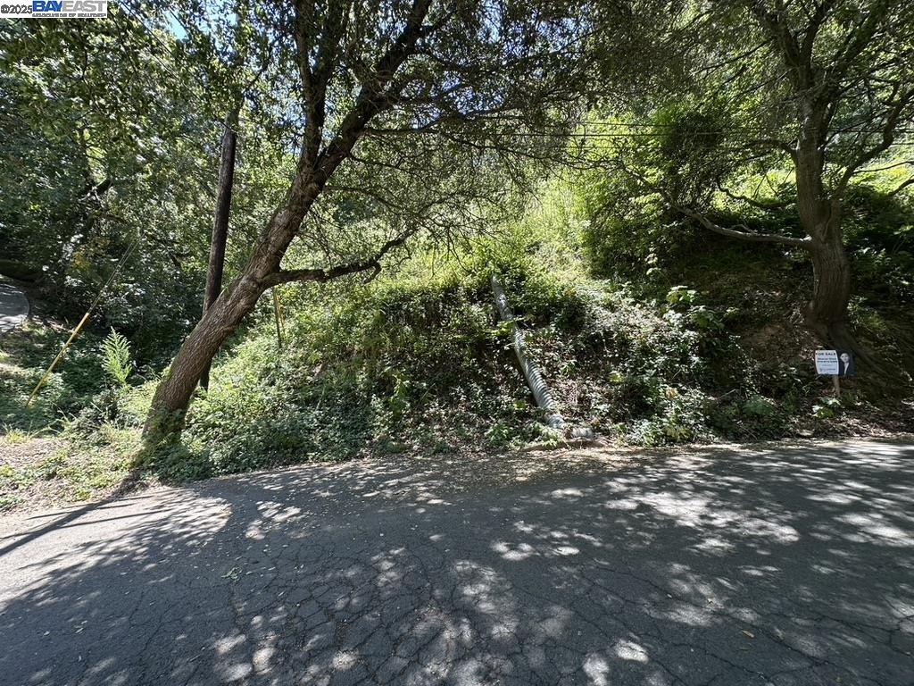 Detail Gallery Image 1 of 7 For Chelton Drive, Oakland,  CA 94603 - – Beds | – Baths