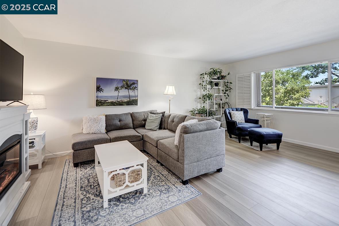 Photo #3: 41103868 Listing 
