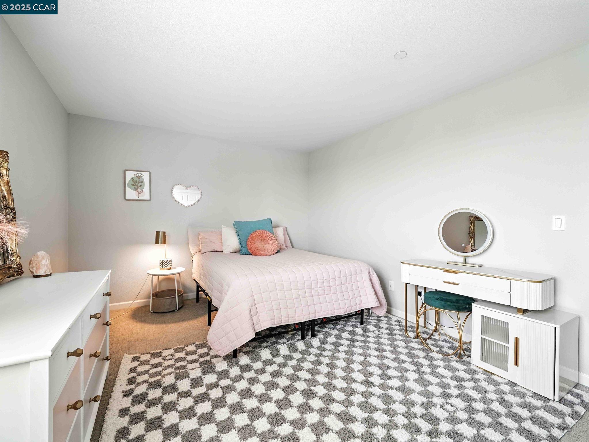 Detail Gallery Image 27 of 51 For 2433 Sanders Ln, Fairfield,  CA 94533 - 4 Beds | 2/1 Baths