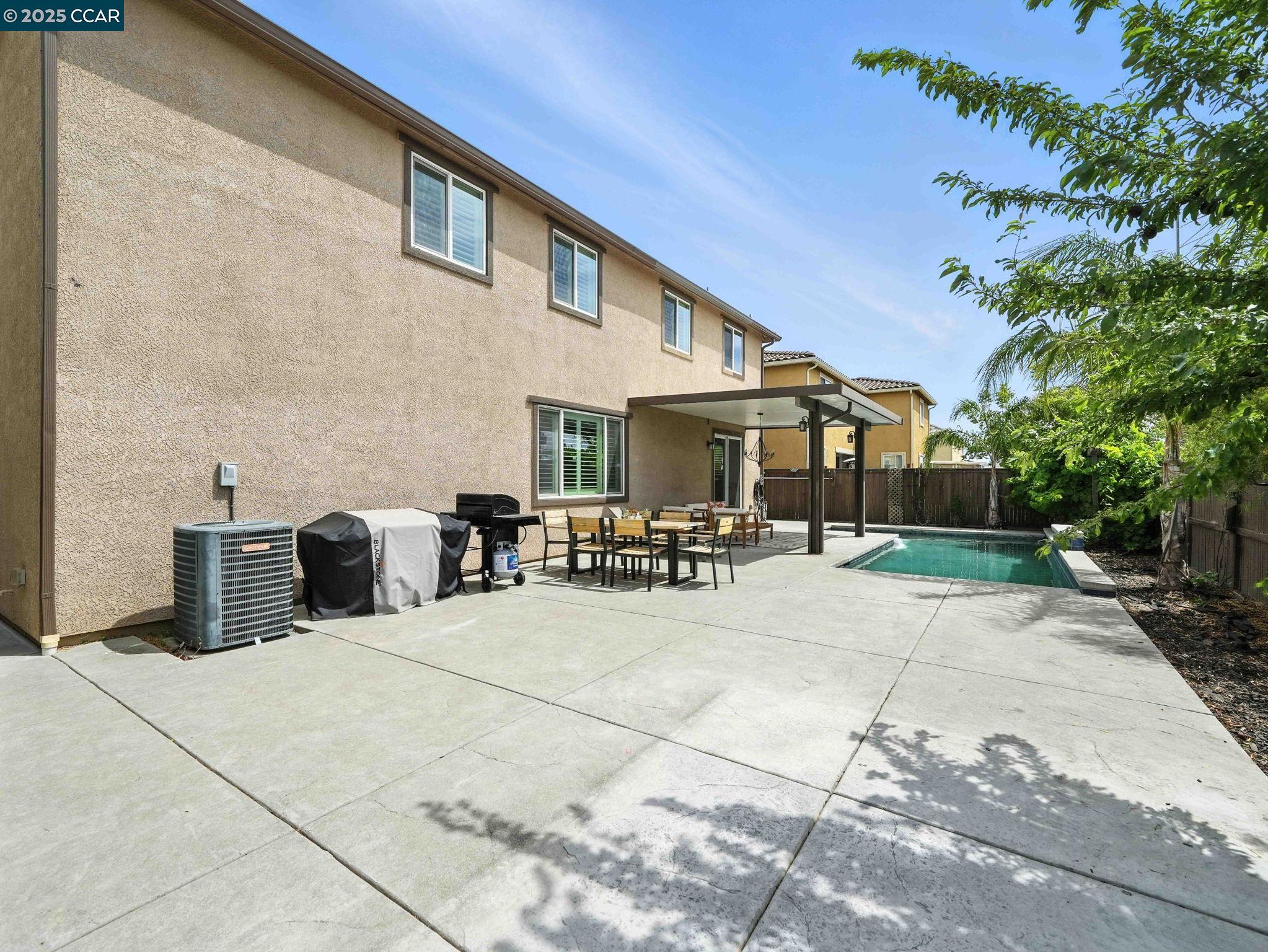 Detail Gallery Image 40 of 51 For 2433 Sanders Ln, Fairfield,  CA 94533 - 4 Beds | 2/1 Baths
